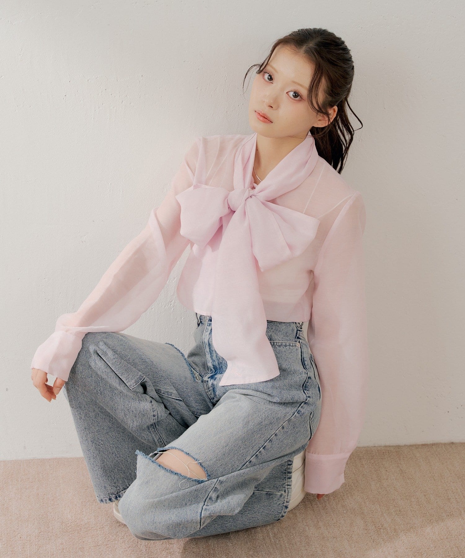 Chico(チコ) 【3/12(木) 0:00～予約開始】シアーボウタイブラウス