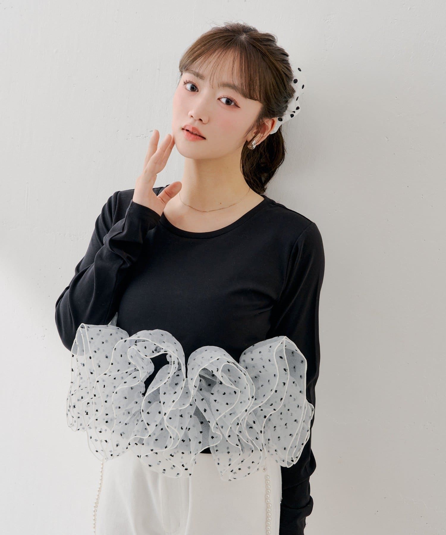 Chico(チコ) 3/12(木)0:00販売開始【SALON by Chico】ドットチュールデザインドッキングペプラムロンT