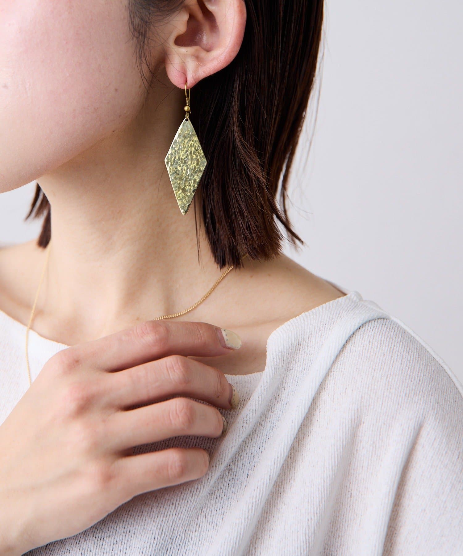 COLLAGE GALLARDAGALANTE(コラージュ ガリャルダガランテ) 【PAPILLONNER/パピヨネ】ダイヤプレートピアス