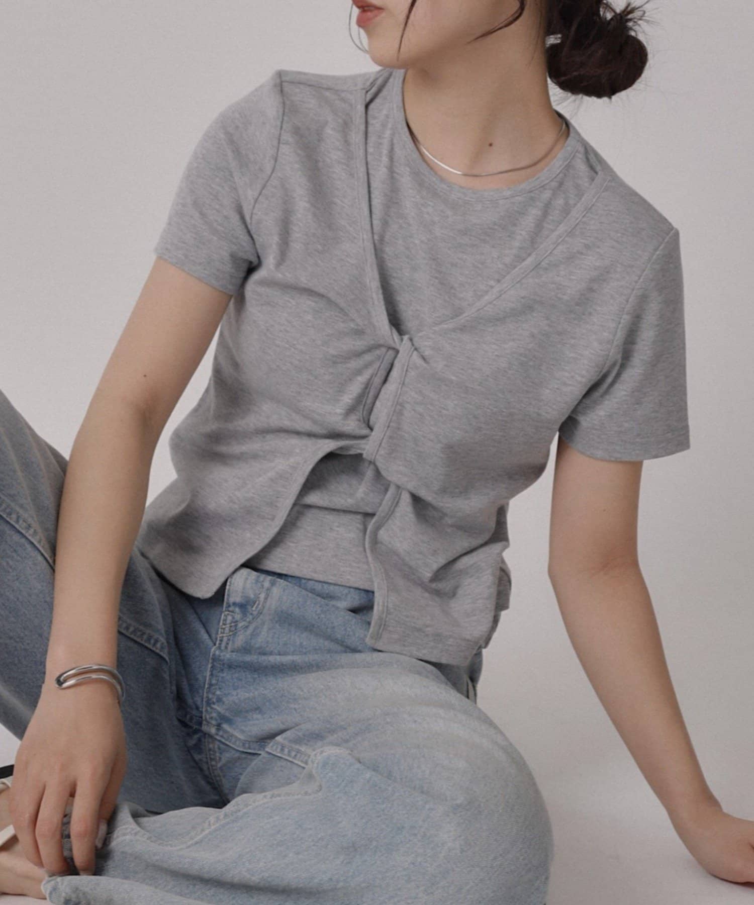 COLONY 2139(コロニー トゥーワンスリーナイン) ツイストTシャツ