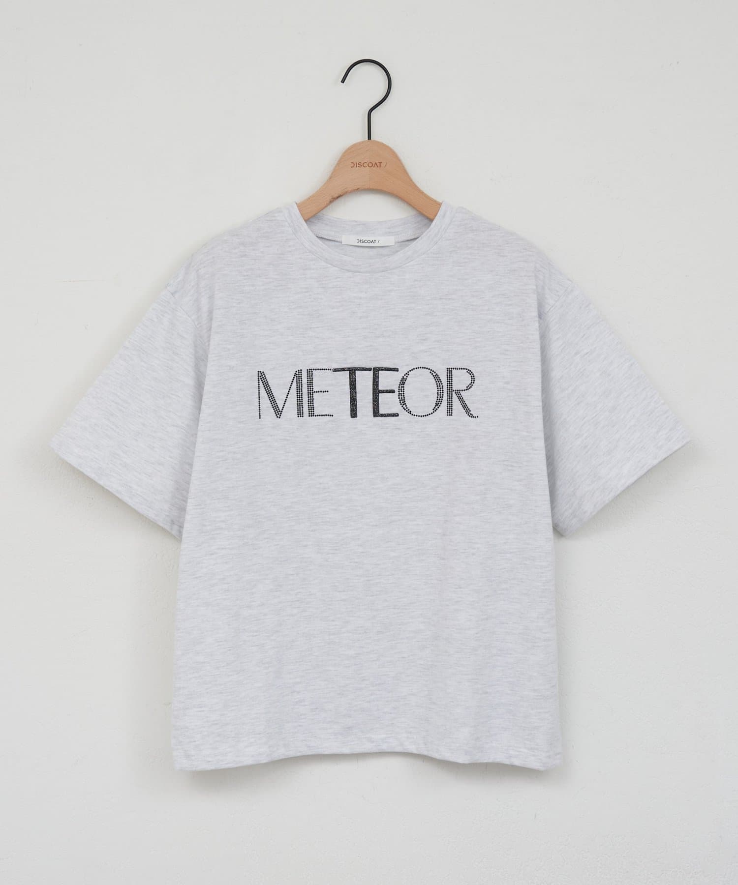 DISCOAT(ディスコート) 【WEB限定】ライトストーン×刺繍Tシャツ