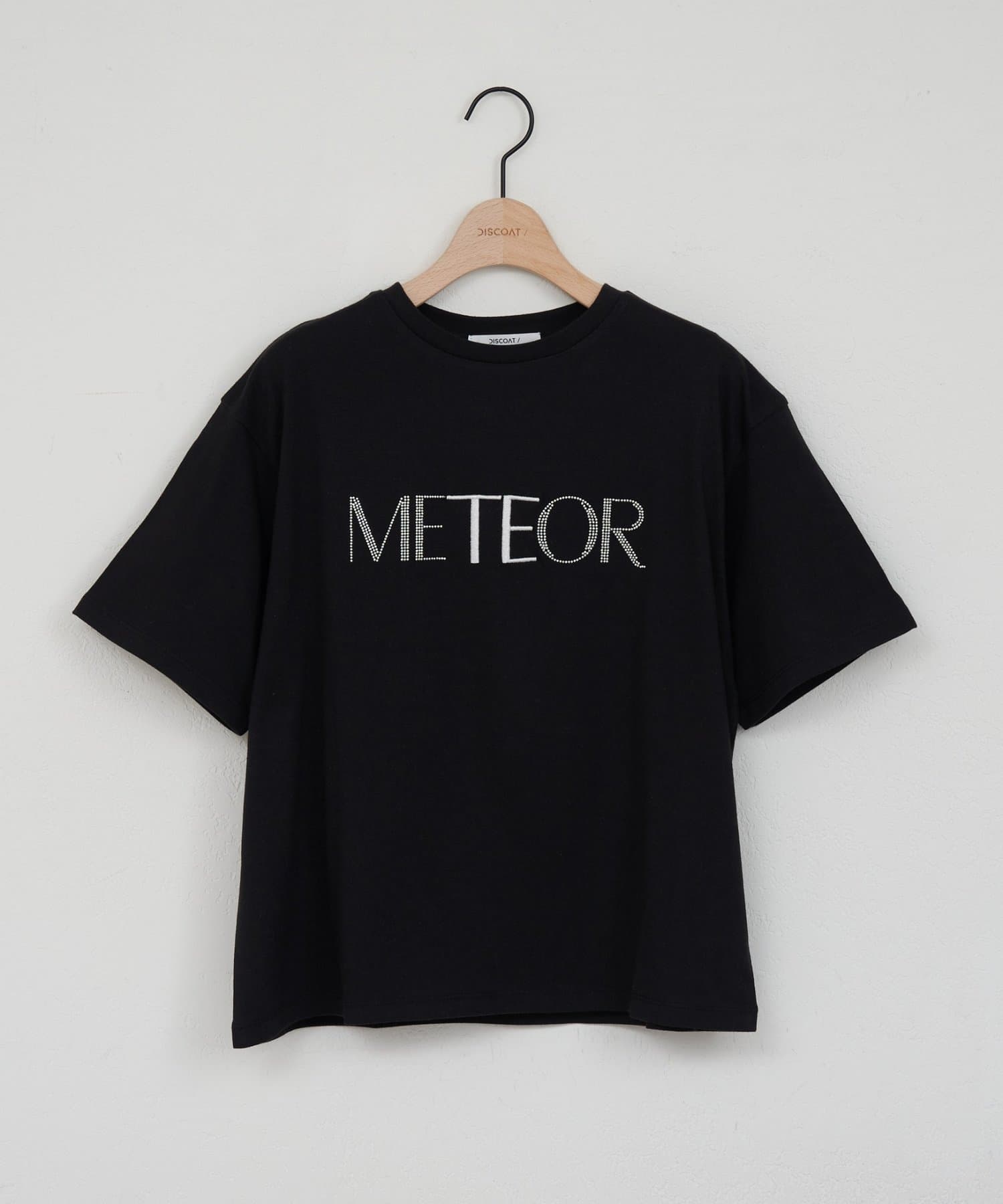 DISCOAT(ディスコート) 【WEB限定】ライトストーン×刺繍Tシャツ
