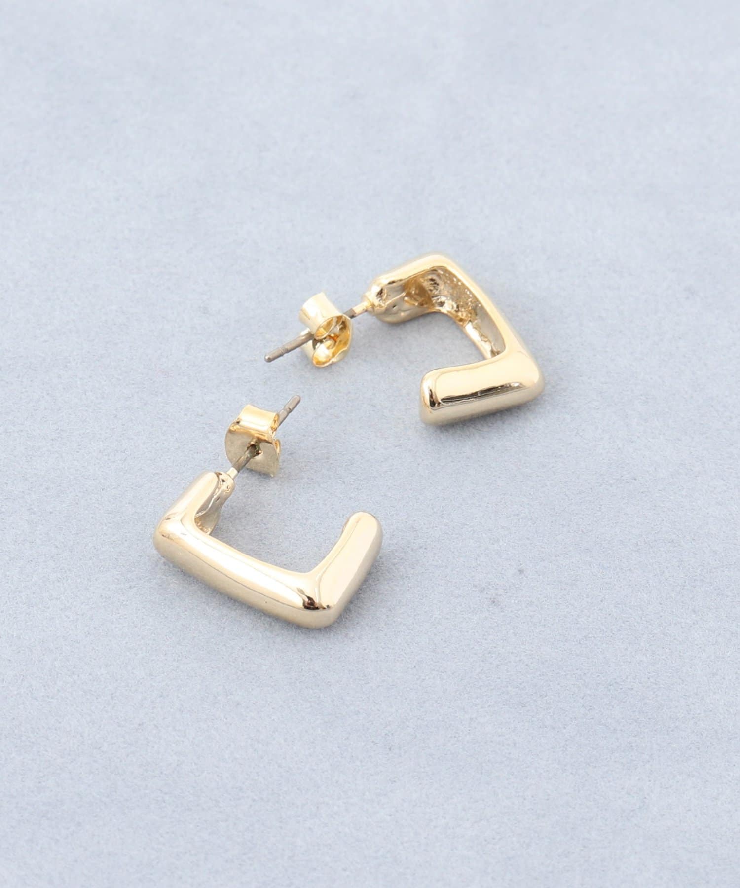 NOLLEY'S(ノーリーズ) 【grace grace/グラスグラス】スクエアＧ型ピアス