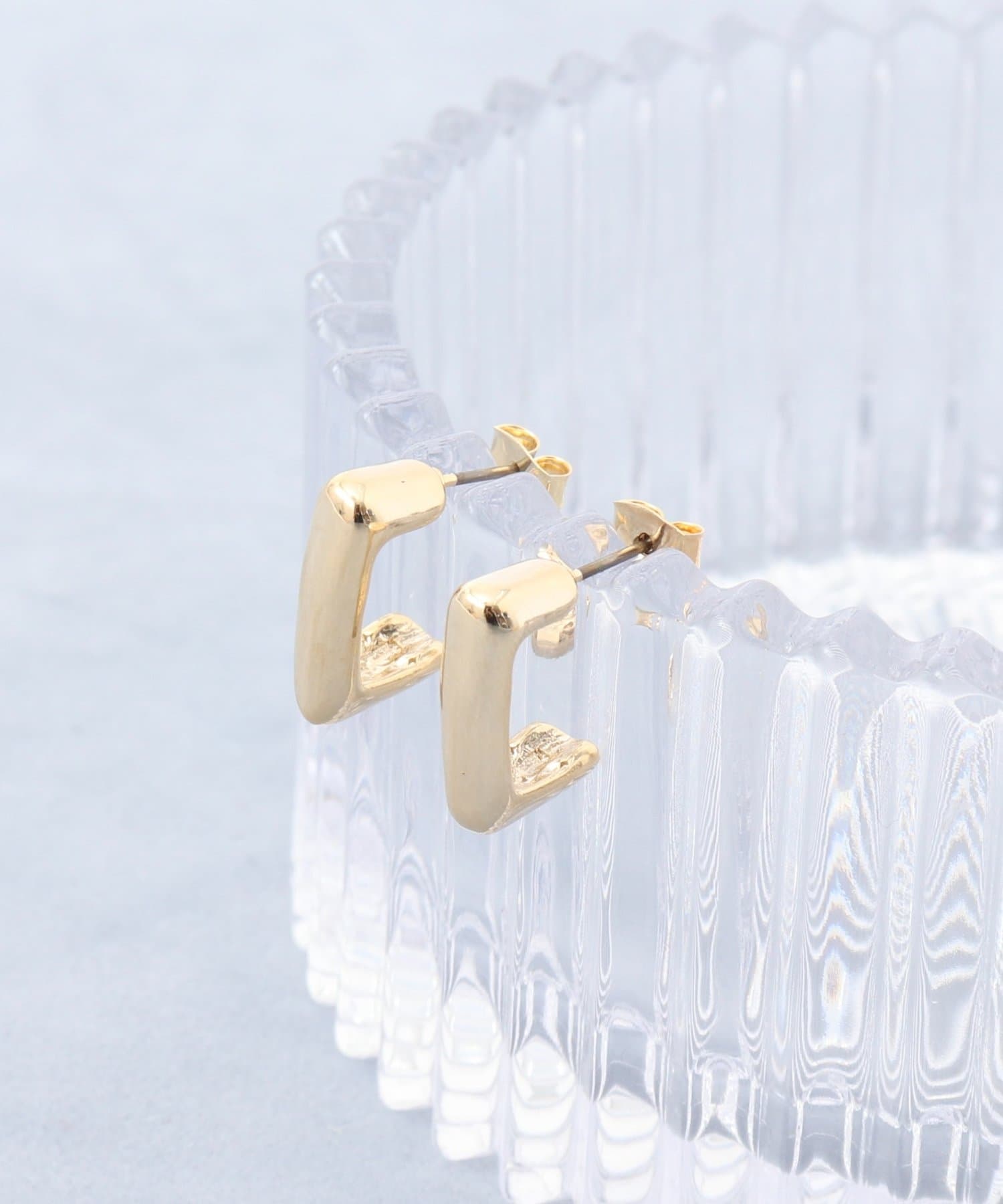 NOLLEY'S(ノーリーズ) 【grace grace/グラスグラス】スクエアＧ型ピアス