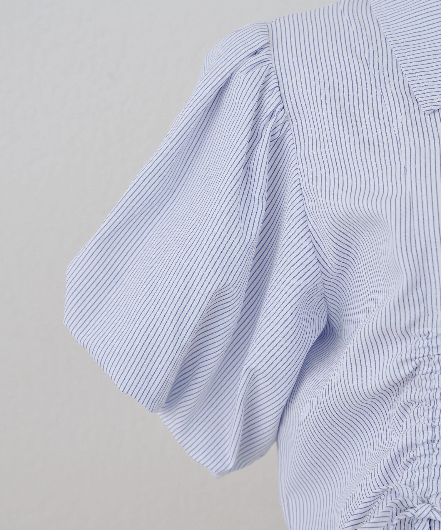 NICE CLAUP / OLIVE des OLIVE OUTLET(ナイスクラップ  / オリーブ デ オリーブ アウトレット) 【continuer】バルーン袖ドロスト短丈ブラウス