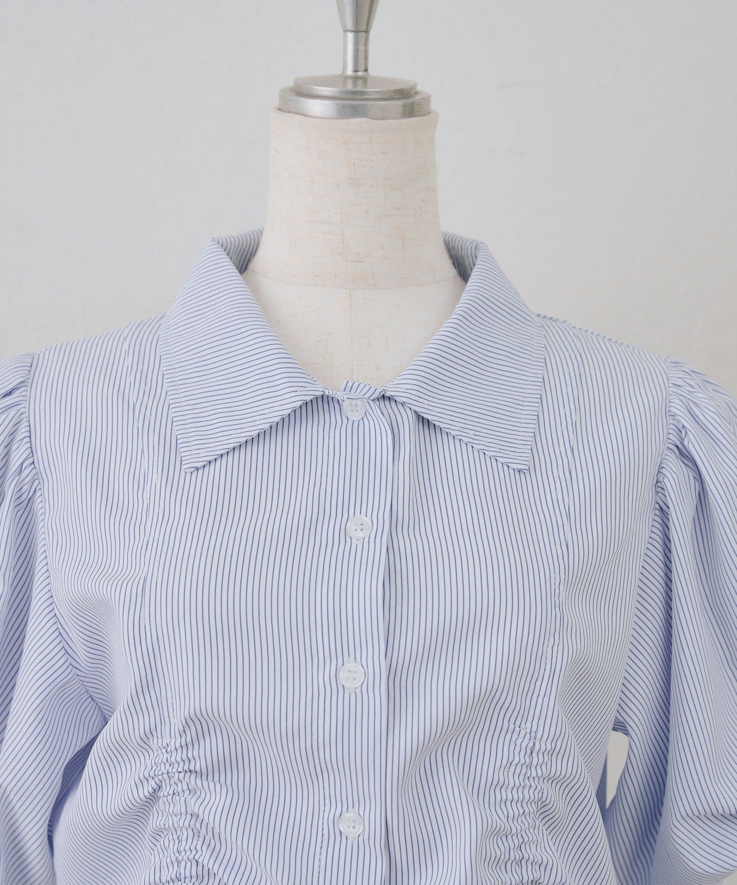 NICE CLAUP / OLIVE des OLIVE OUTLET(ナイスクラップ  / オリーブ デ オリーブ アウトレット) 【continuer】バルーン袖ドロスト短丈ブラウス