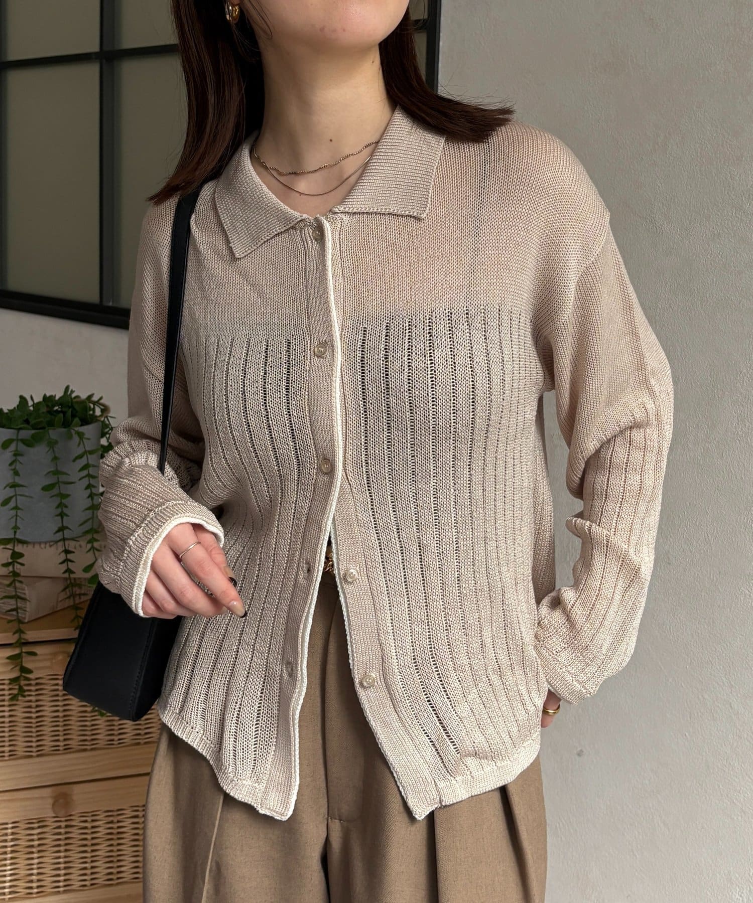 Thevon.(ゼヴォン) バイカラー襟付きシアーニットカーディガン