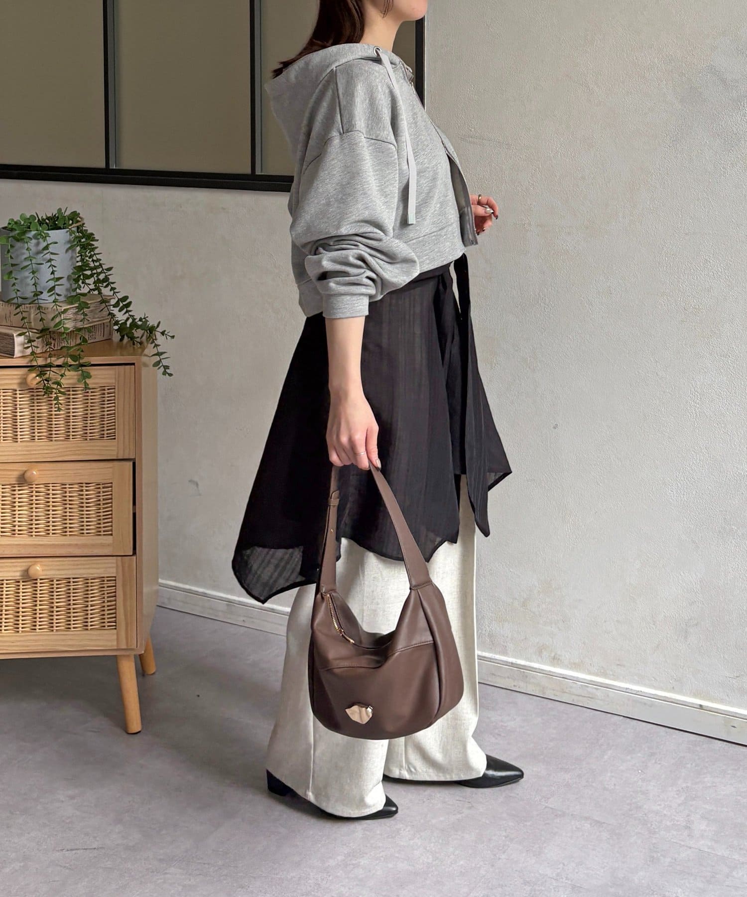 Thevon.(ゼヴォン) シアーストライプラップスカート