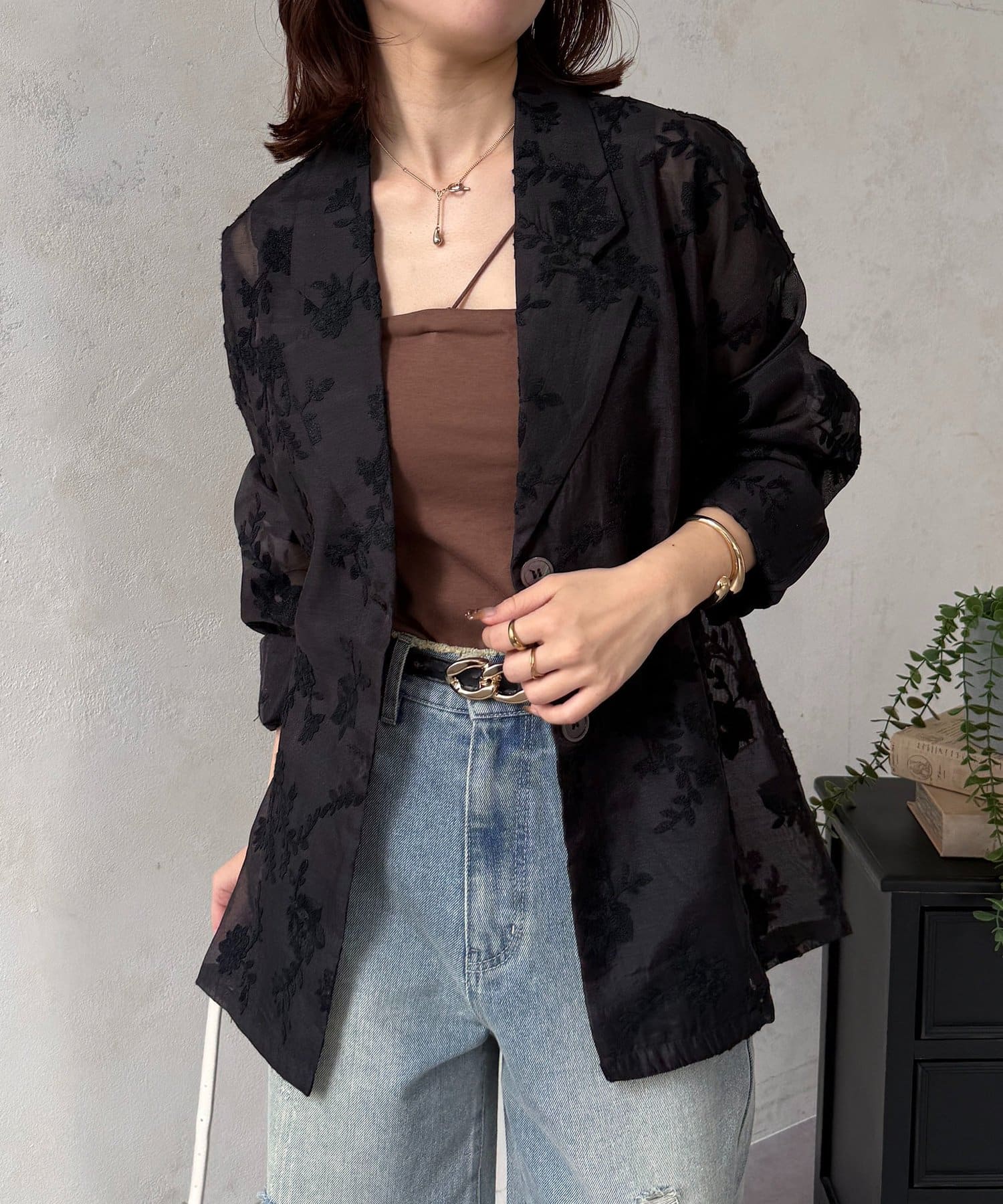 Thevon.(ゼヴォン) 花柄シアーテーラードジャケット