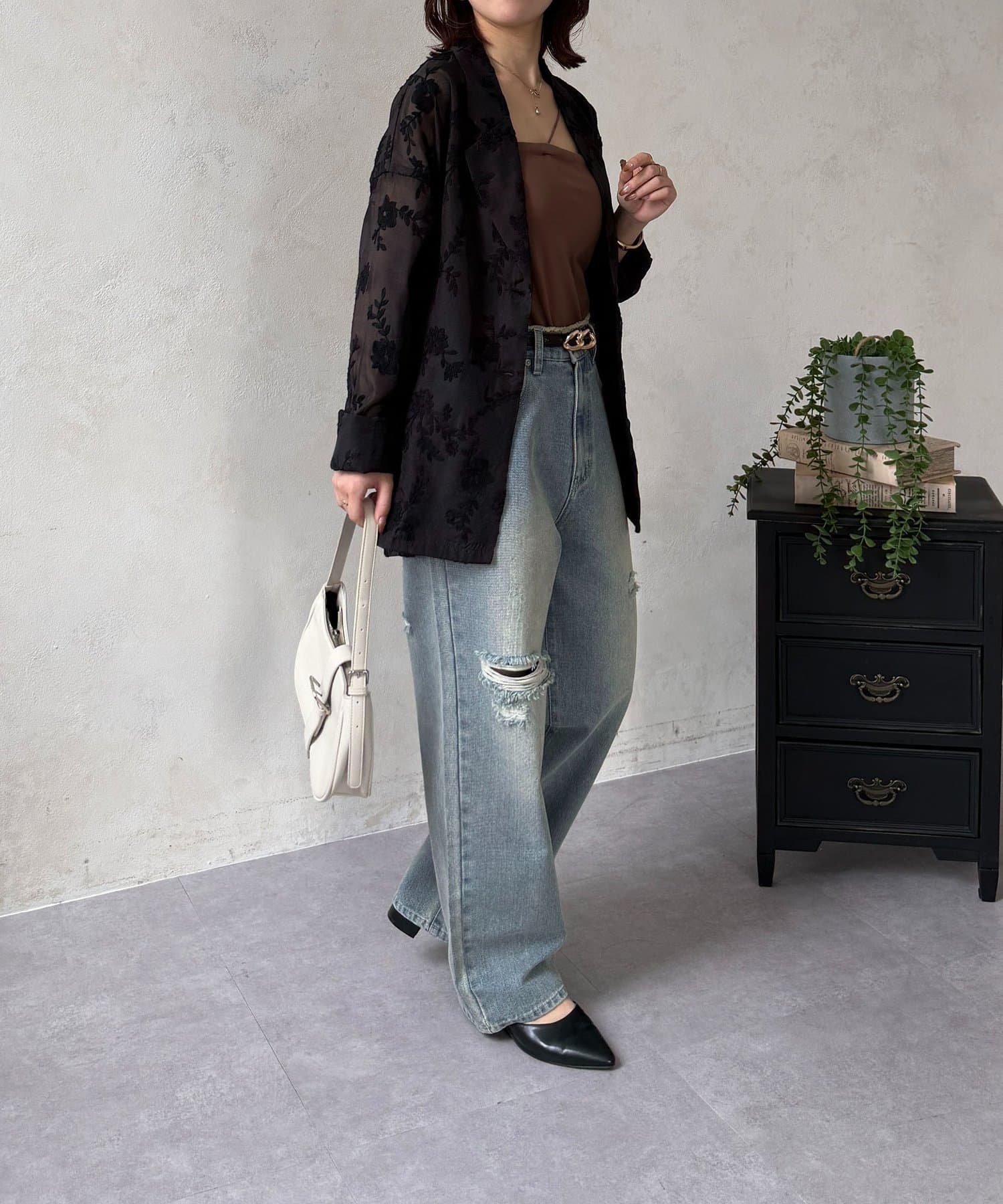 Thevon.(ゼヴォン) 花柄シアーテーラードジャケット