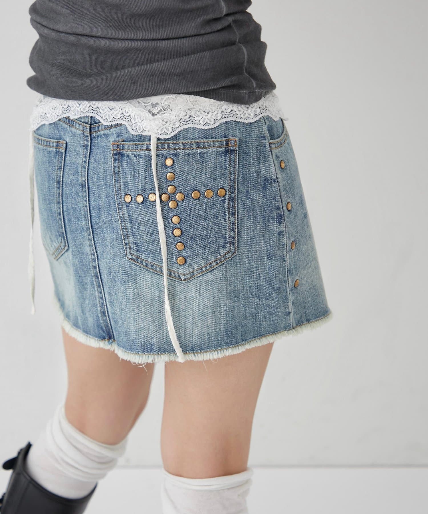 WHO’S WHO gallery(フーズフーギャラリー) スタッズデニムミニスカート