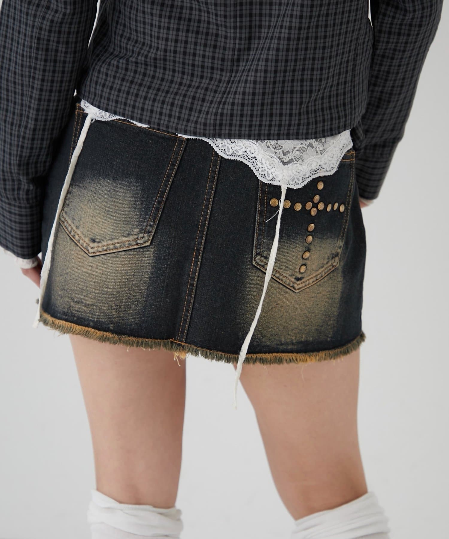 WHO’S WHO gallery(フーズフーギャラリー) スタッズデニムミニスカート