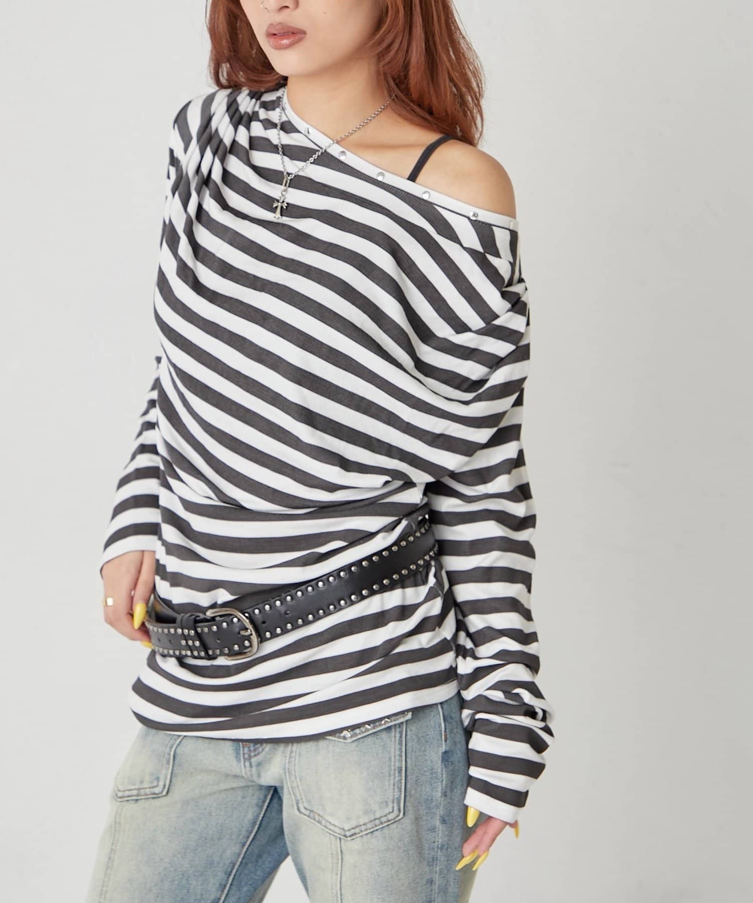 WHO’S WHO gallery(フーズフーギャラリー) ドレープスタッズトップス