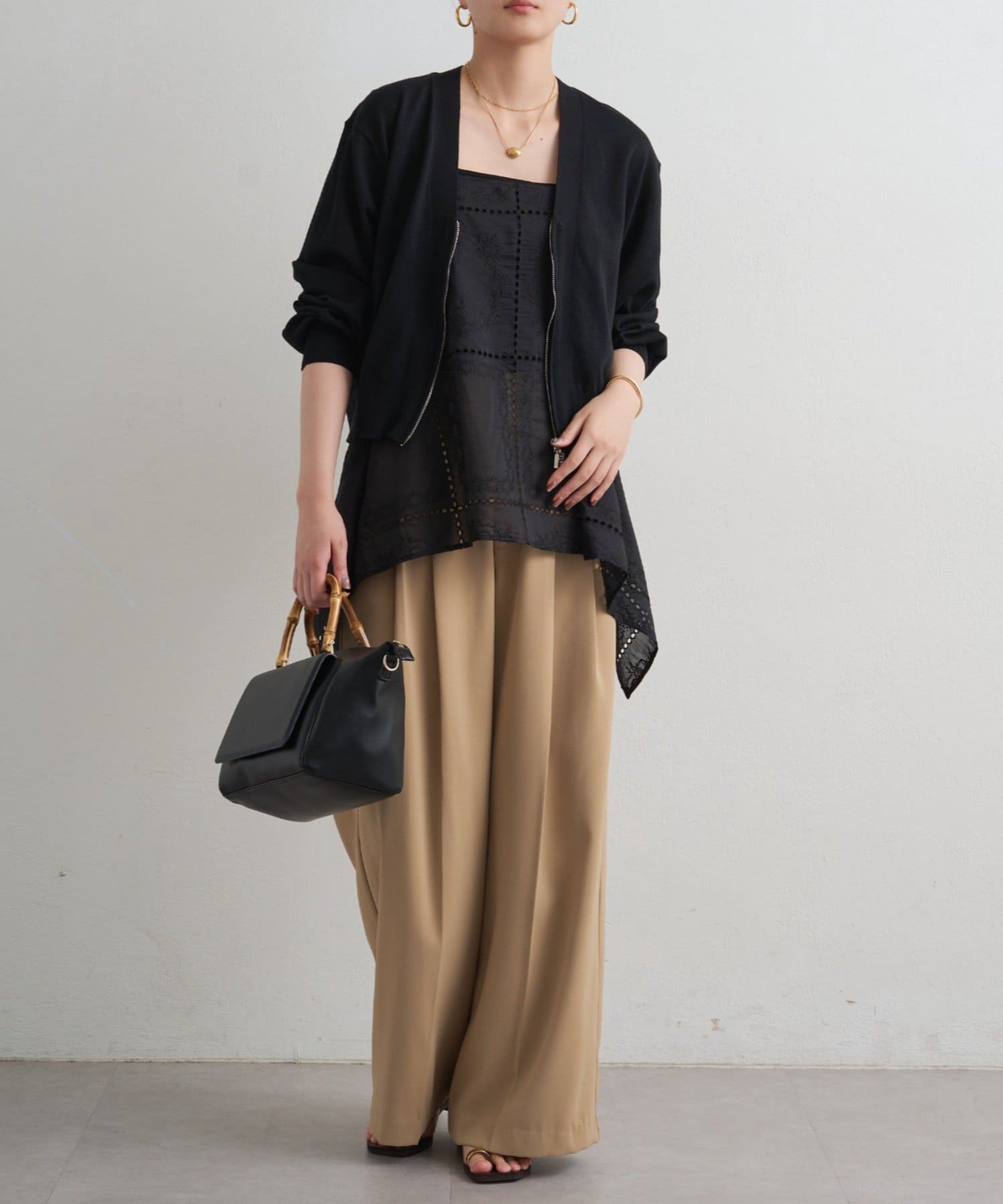 LOUNGEDRESS(ラウンジドレス) 2WAYパネルレース刺繍キャミ