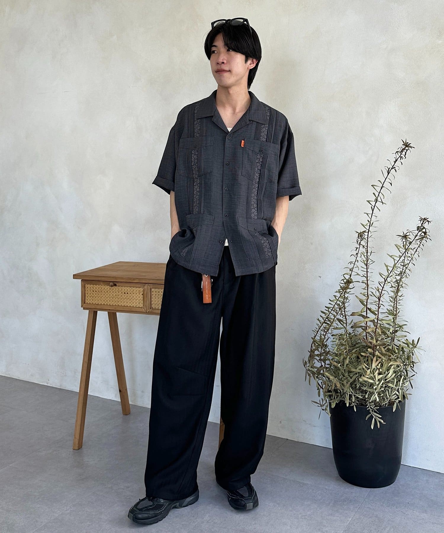 CPCM(シーピーシーエム) 花刺繍キューバシャツ