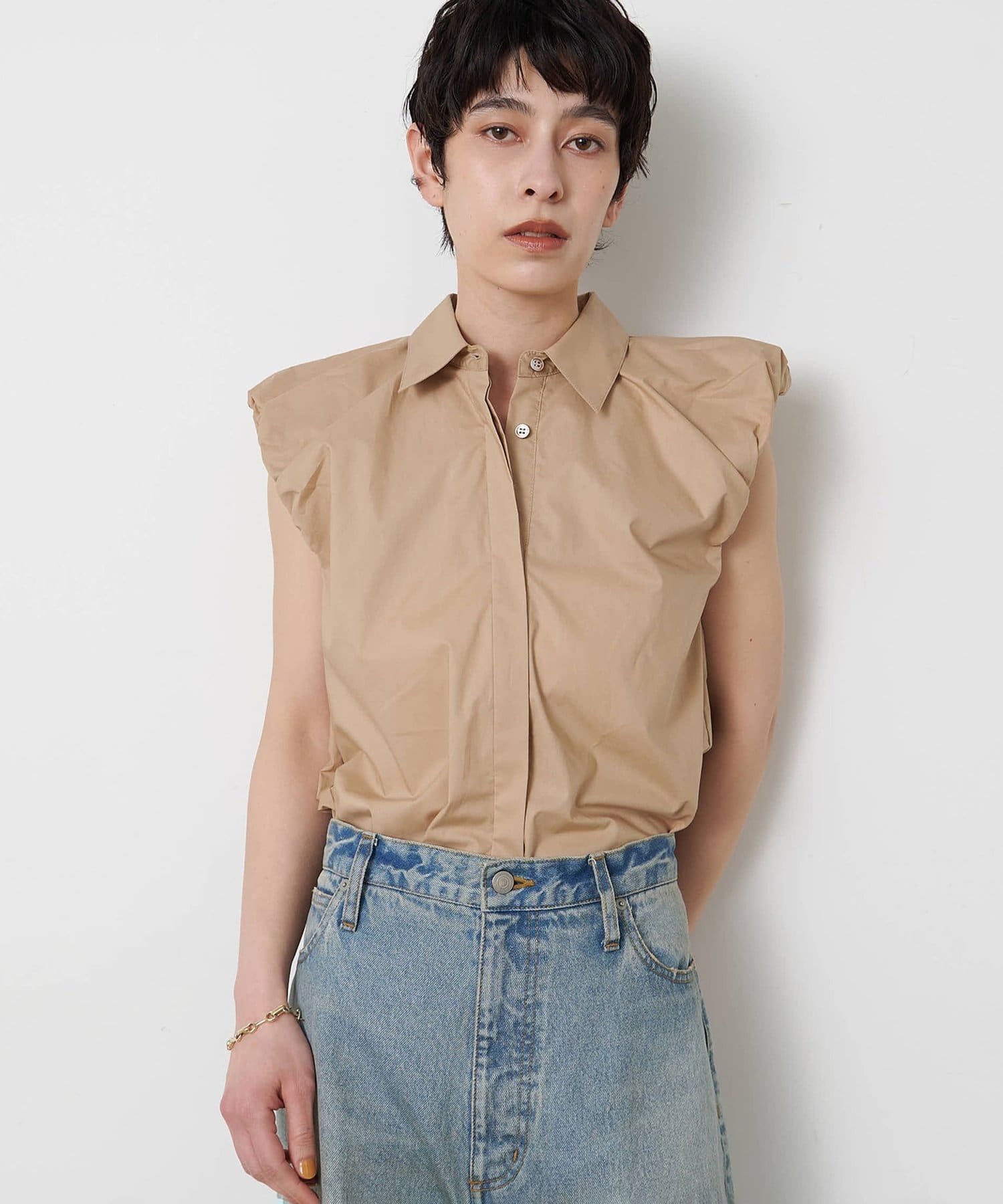 Whim Gazette(ウィム ガゼット) ＜3/19インスタLIVEご紹介アイテム＞【THE PAUSE】袖ギャザーノースリーブシャツ