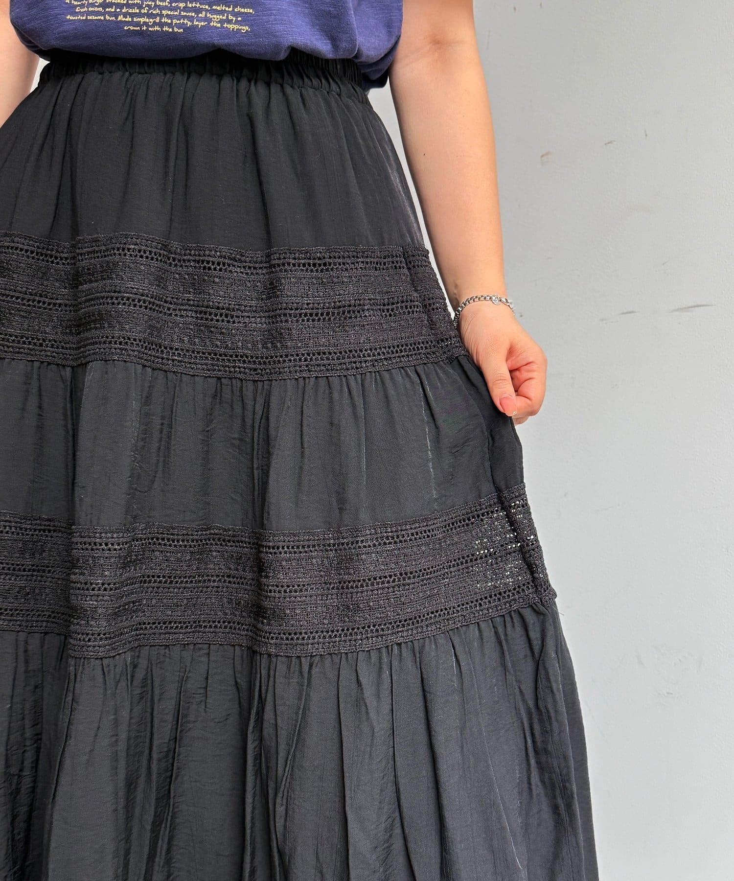 CPCM(シーピーシーエム) 段刺繍レーススカート