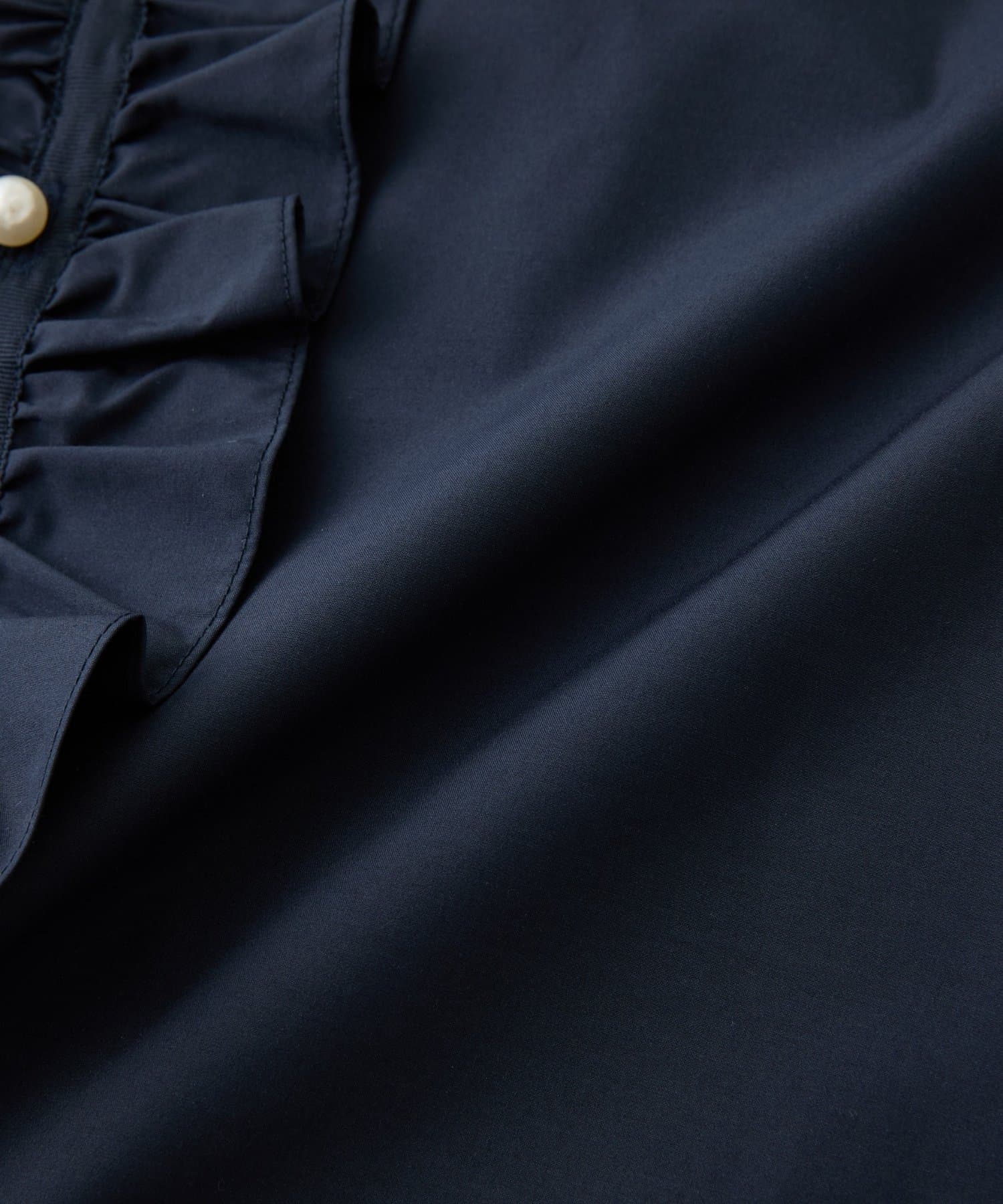 La boutique BonBon(ラブティックボンボン) フリルタイノースリブラウス