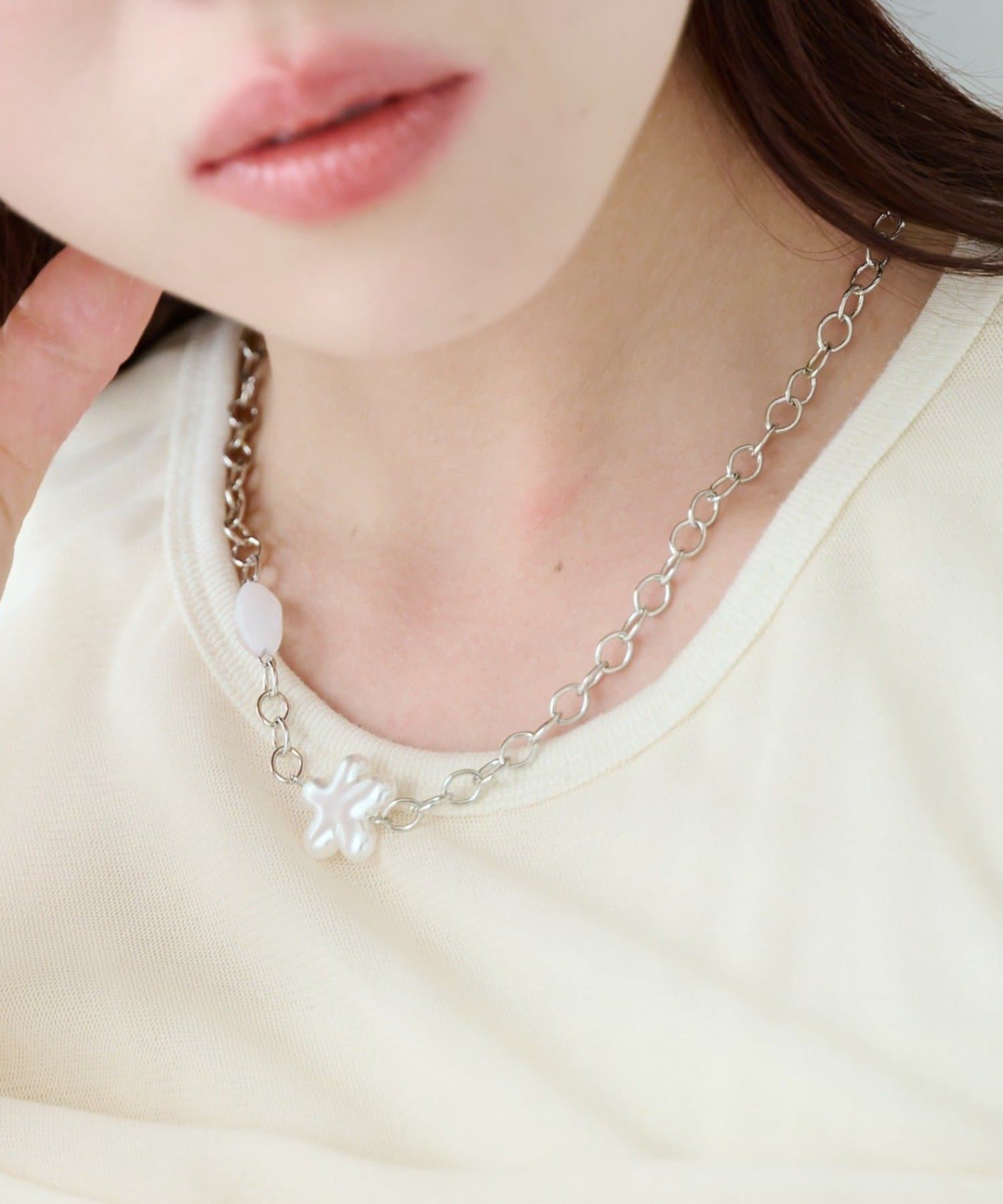 Kastane(カスタネ) 【fiw./3.12(木)12:00発売/WEB先行】シェルフラワーネックレス