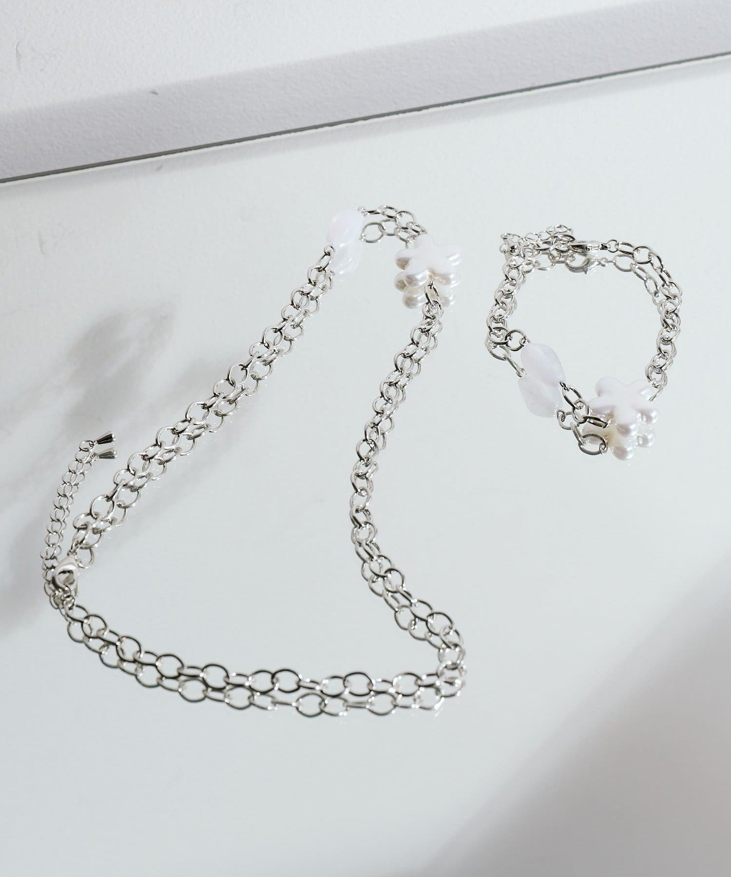 Kastane(カスタネ) 【fiw./3.12(木)12:00発売/WEB先行】シェルフラワーネックレス