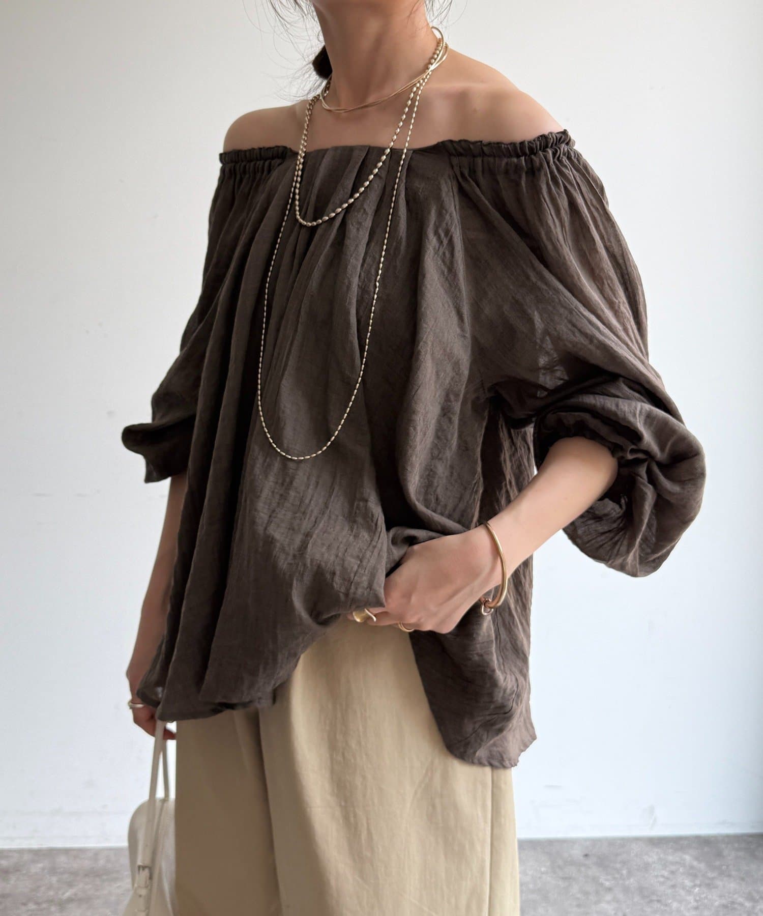 DOUDOU(ドゥドゥ) フラッフィーオフショルブラウス