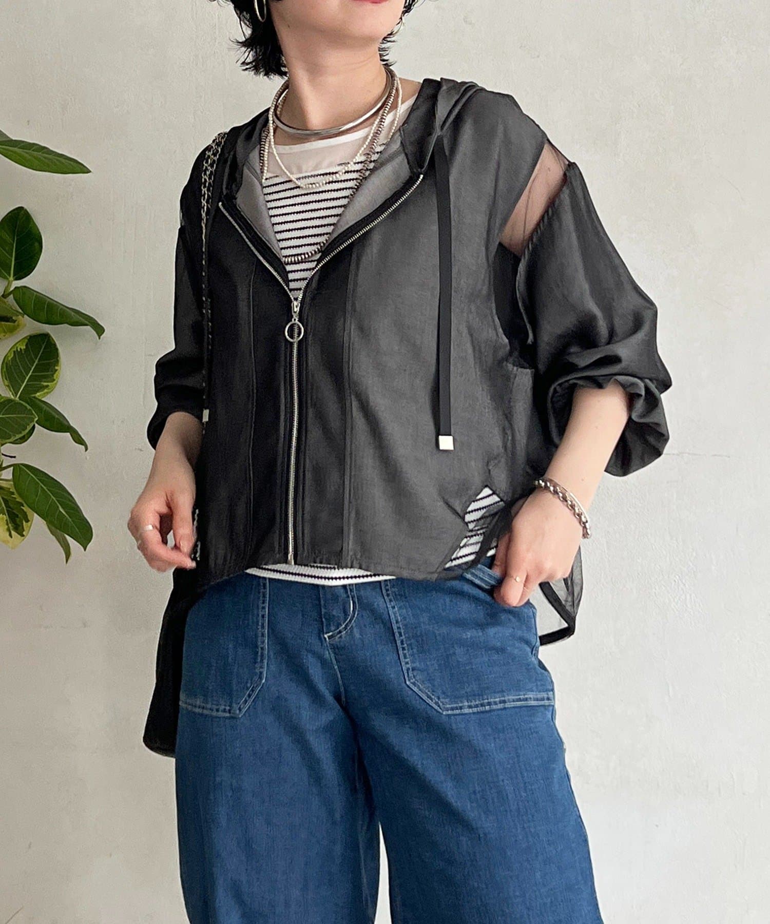 un dix cors(アンディコール) 光沢バイカラーフードブルゾン