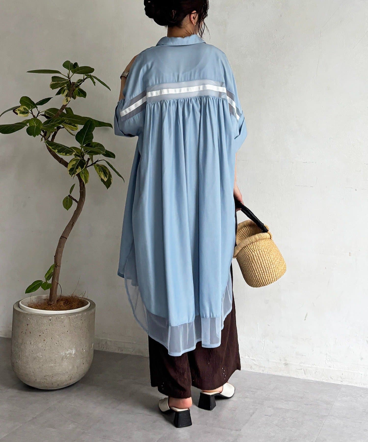 un dix cors(アンディコール) バックテープ半袖シャツワンピース