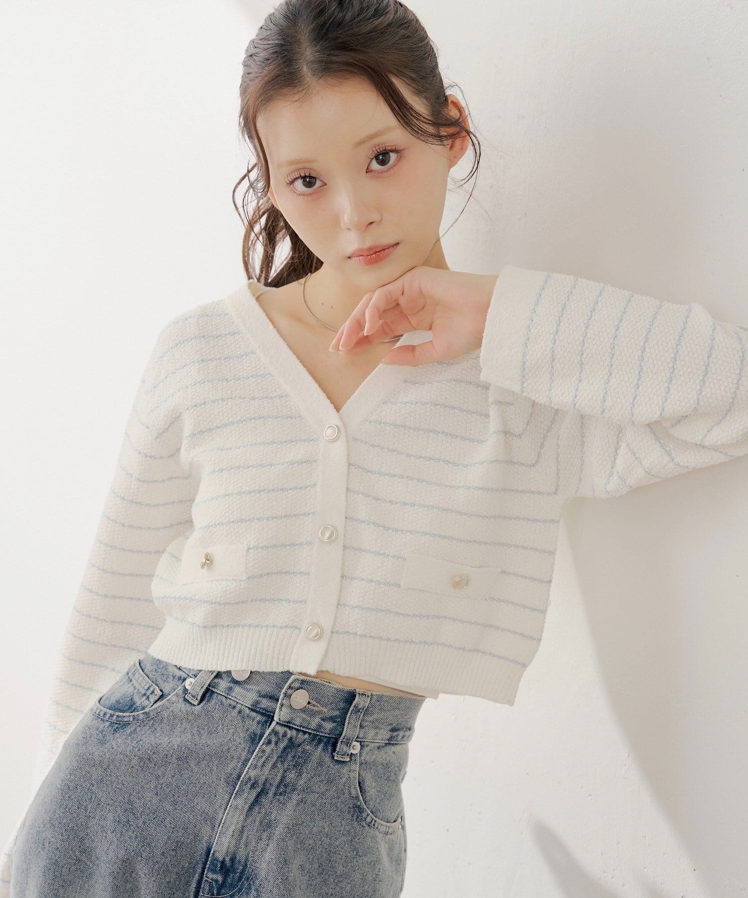 Chico(チコ) 【3/12(木) 0:00～予約開始】金ボタンVネックカーディガン