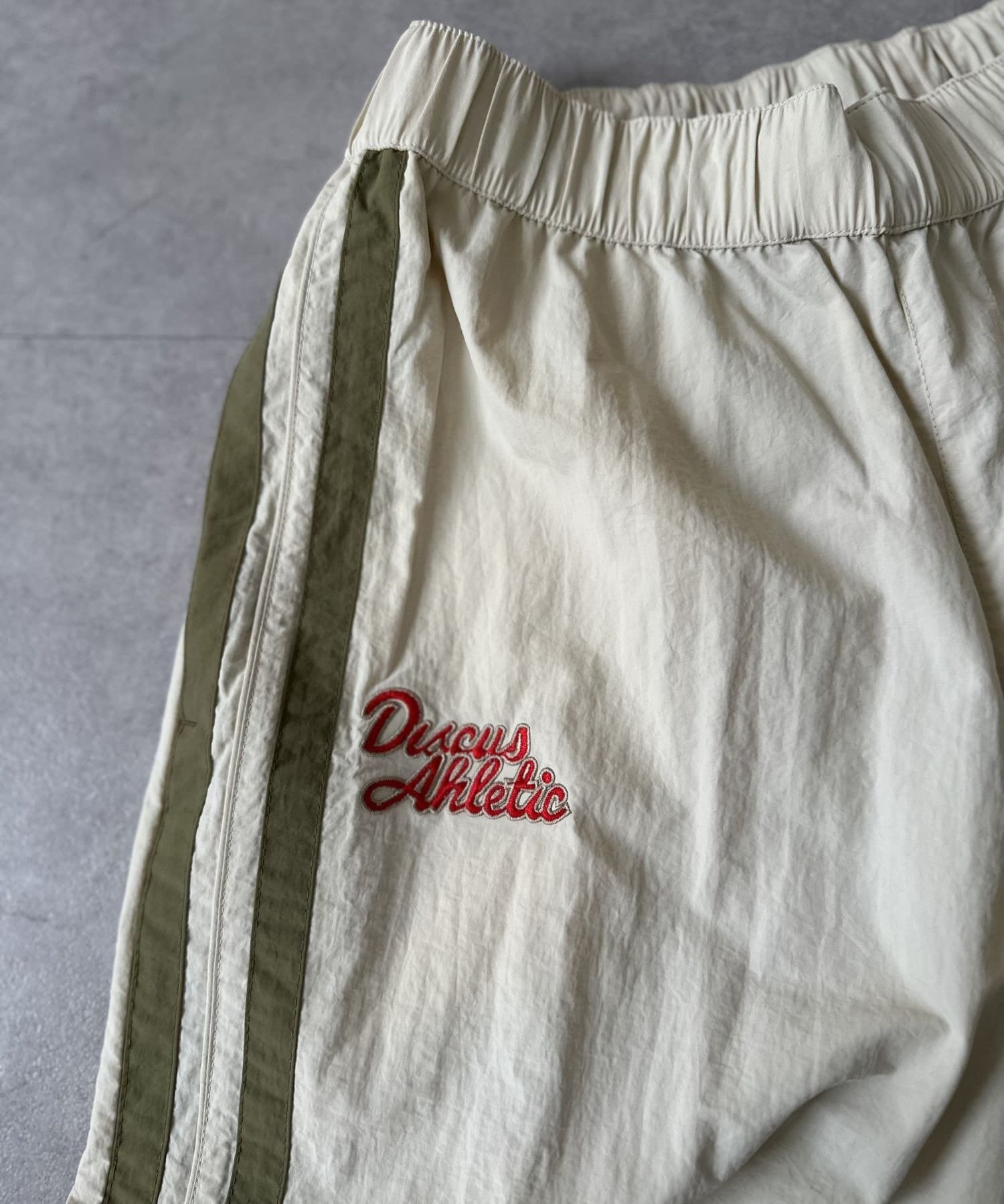 LOCUST(ローカスト) 【ユニセックス】【DISCUS】サイドラインワイドパンツ