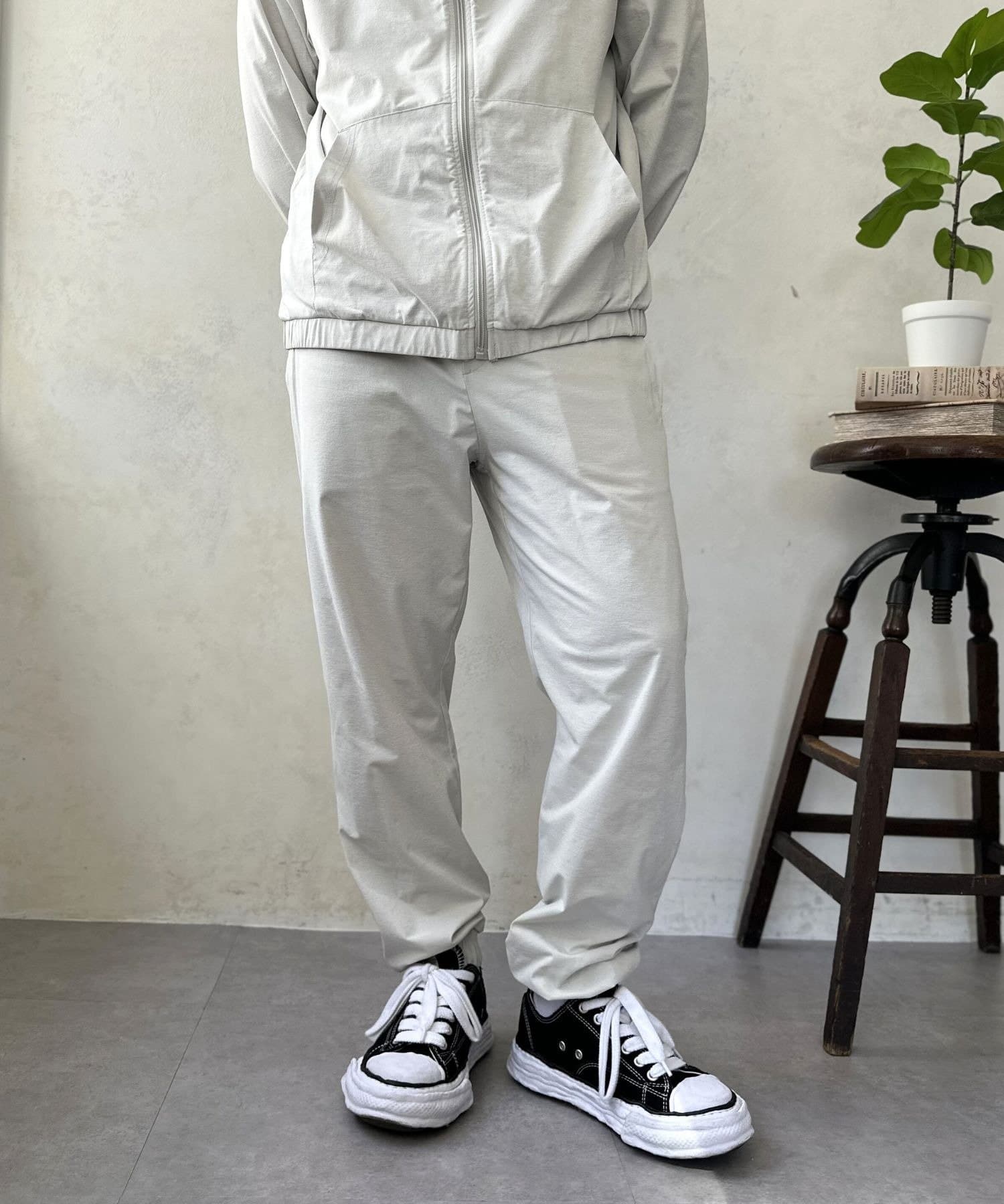 LOCUST(ローカスト) 【サラッと履ける】ドライアクティブテーパードパンツ