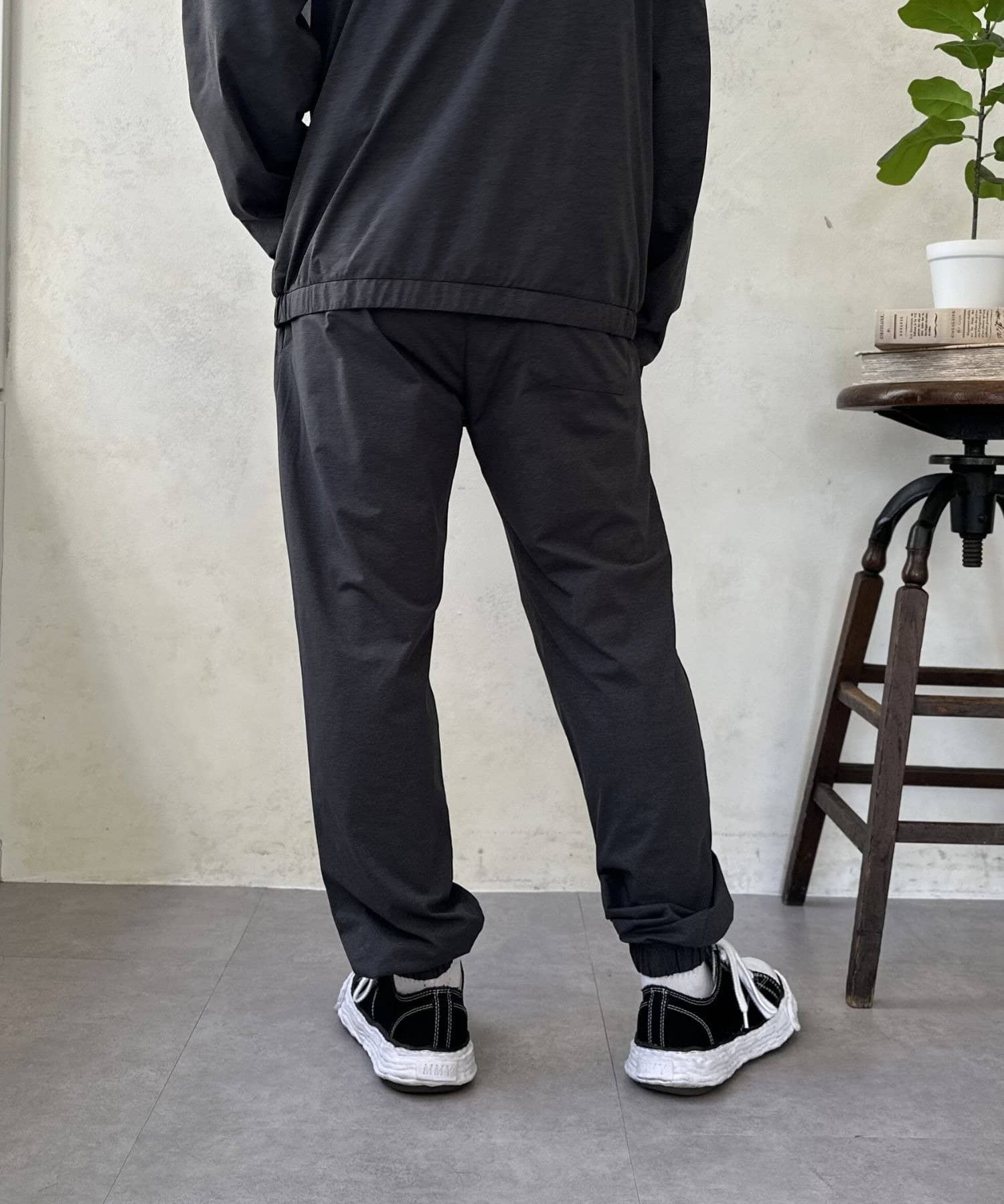 LOCUST(ローカスト) 【サラッと履ける】ドライアクティブテーパードパンツ