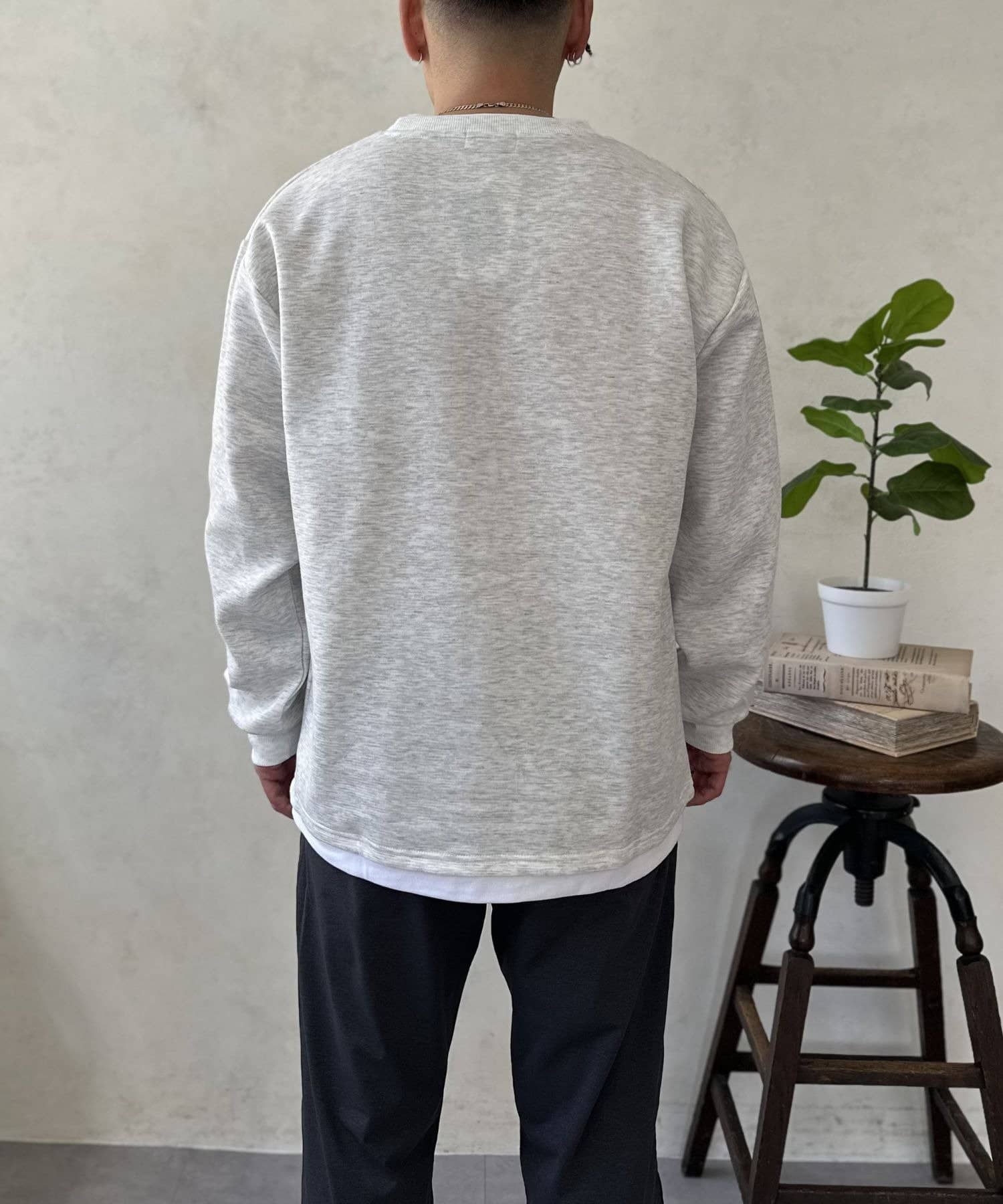 LOCUST(ローカスト) 【CONVERSE】ワンポイント刺繡トレーナー