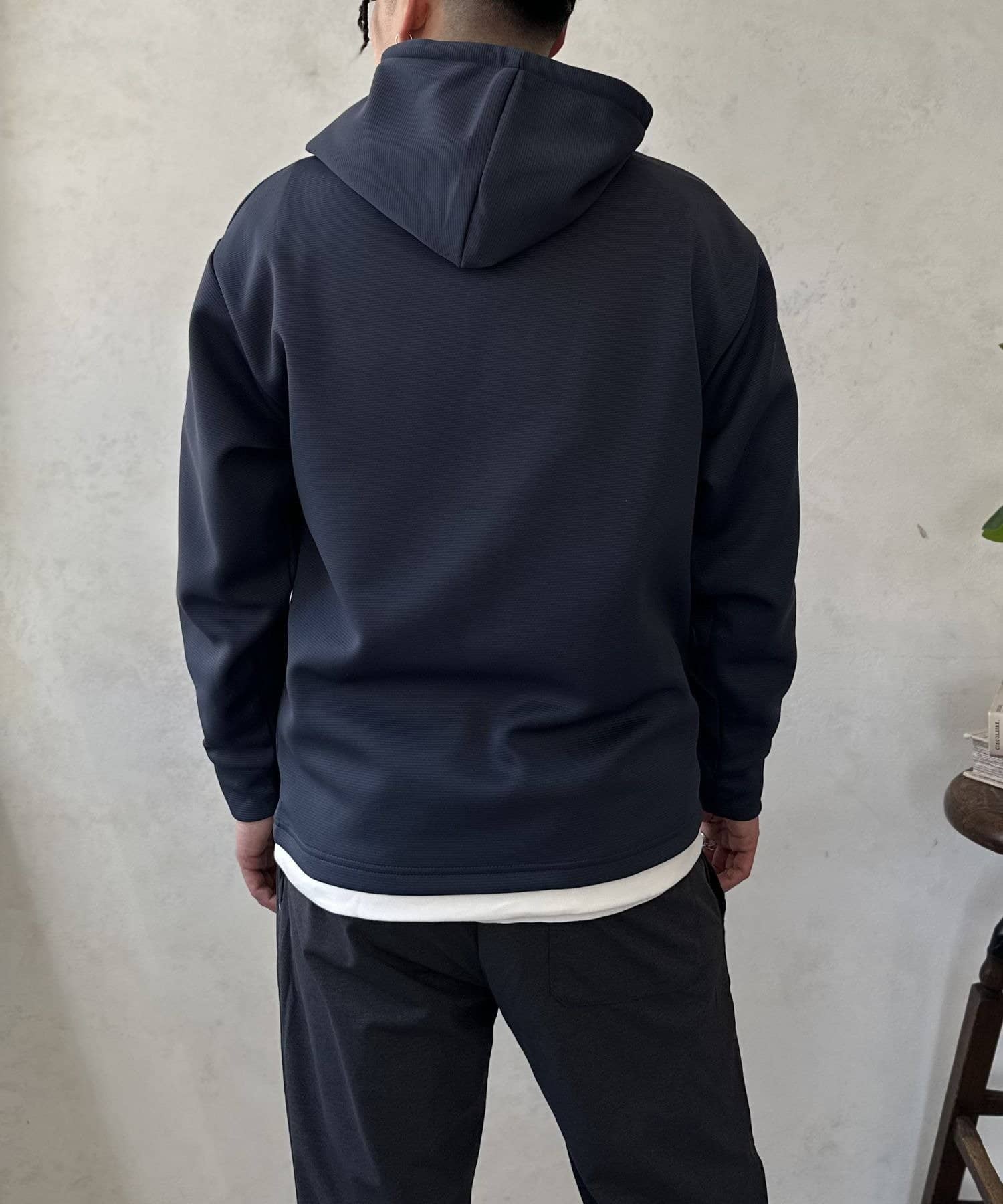 LOCUST(ローカスト) 【1枚で着映えする】ダンボールレイヤード風パーカー