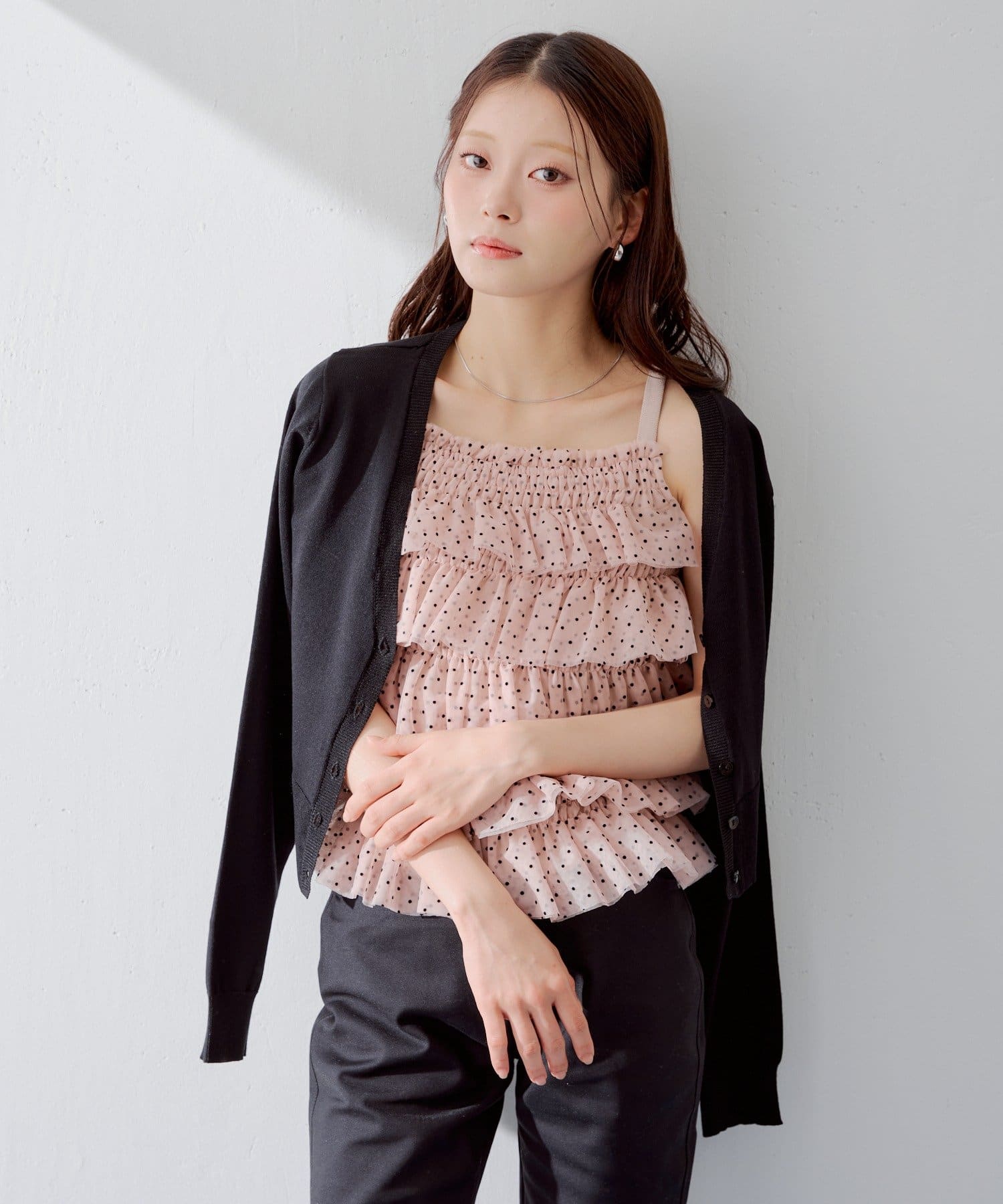 Chico(チコ) 【SALON by Chico】ドットティアードアメスリブラウス+クルーシアーカーデセット