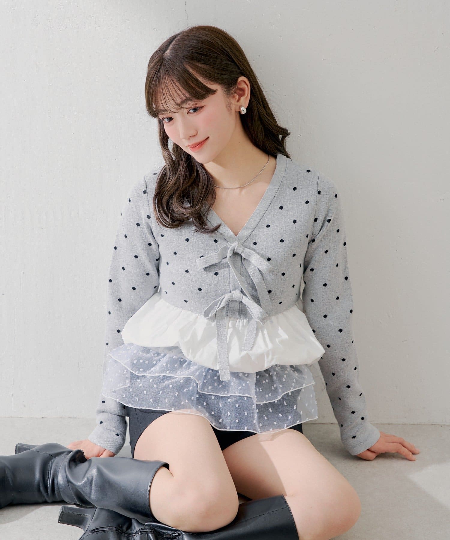 Chico(チコ) 3/12(木)0:00販売開始【SALON by Chico】裾バルーンレイヤードペプラムリボンニット