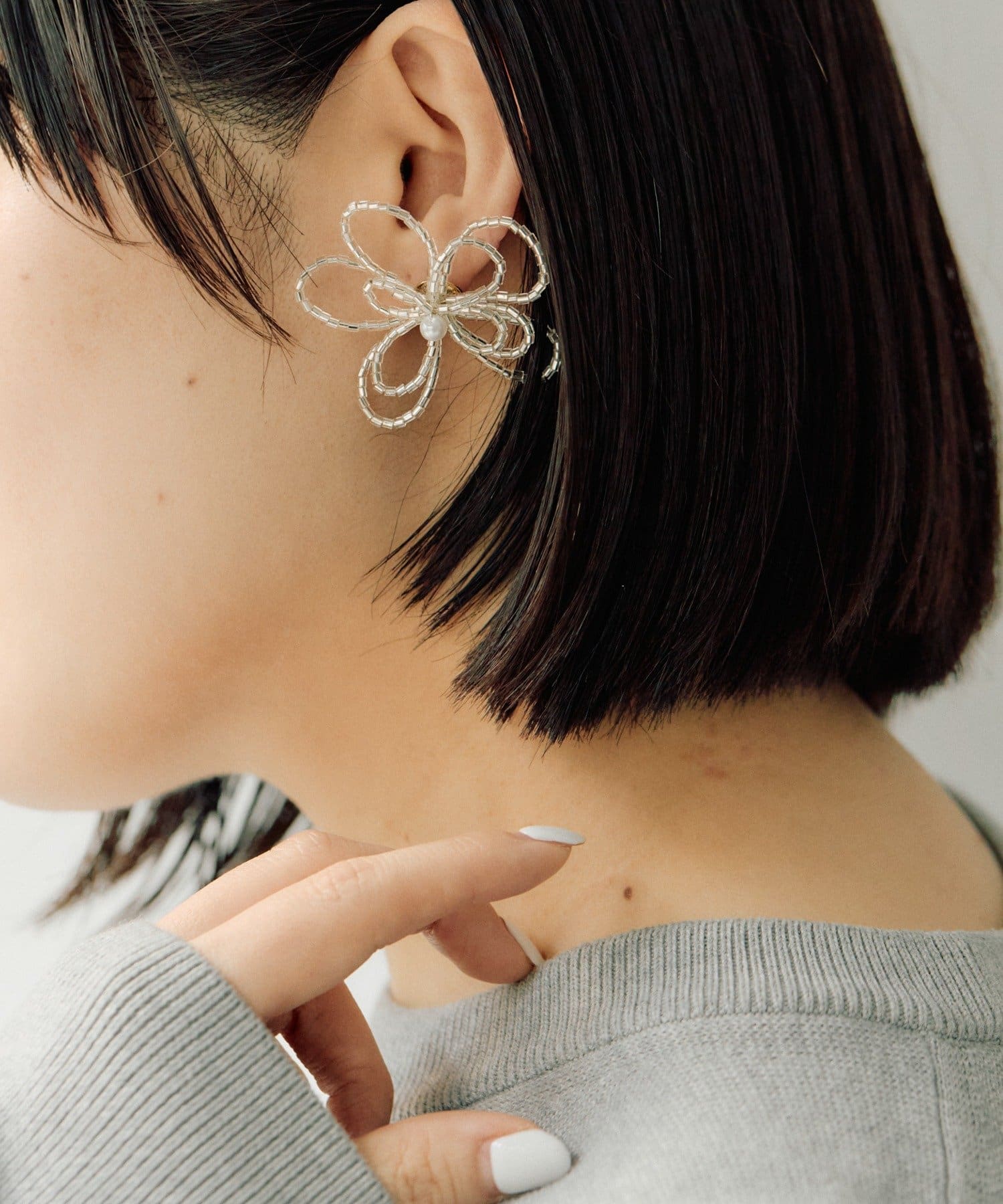 ear PAPILLONNER(イア パピヨネ) BIGフラワービーズピアス