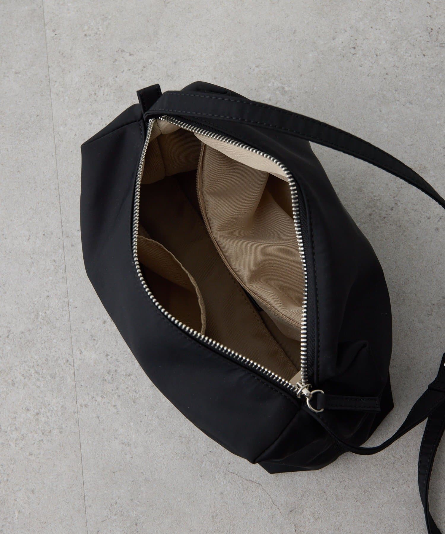 COLLAGE GALLARDAGALANTE(コラージュ ガリャルダガランテ) 【4月2日0:00販売開始】《Matsushita企画》【軽量180g/強撥水】強撥水ボックスショルダーバッグ