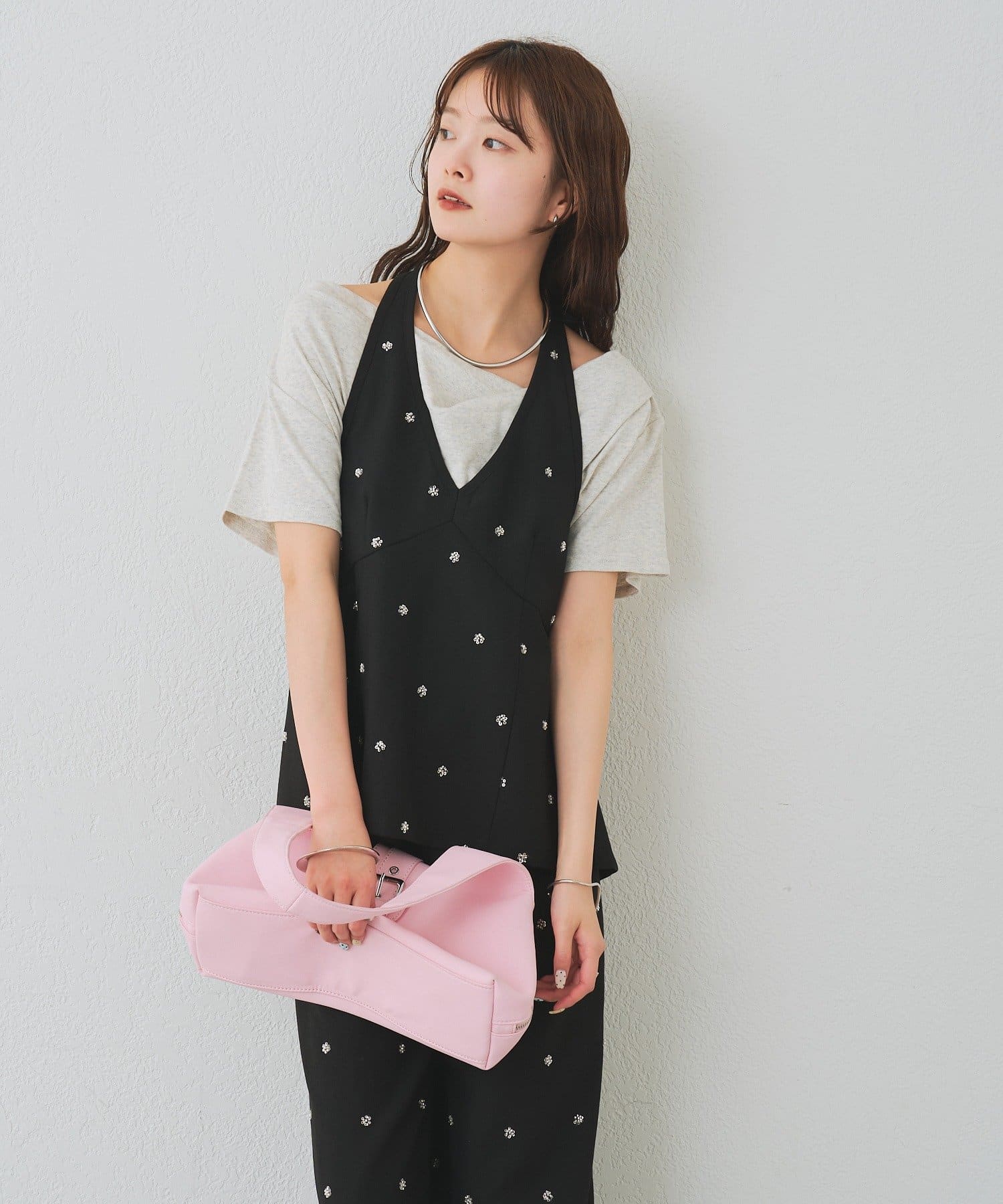 mystic(ミスティック) ビジューフラワーホルタービスチェ