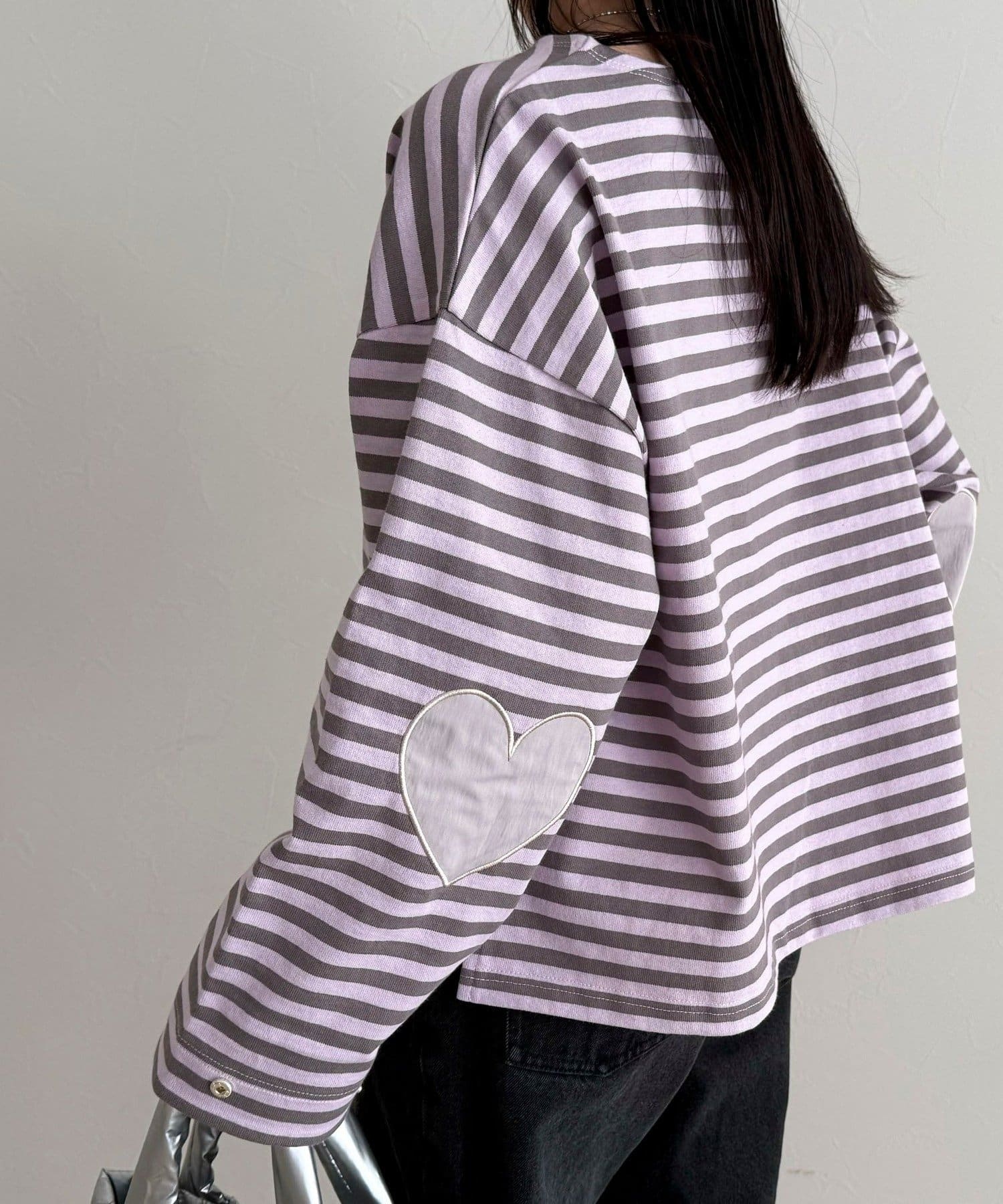 FREDY & GLOSTER(フレディ アンド グロスター) ボーダーハートパッチプルオーバー