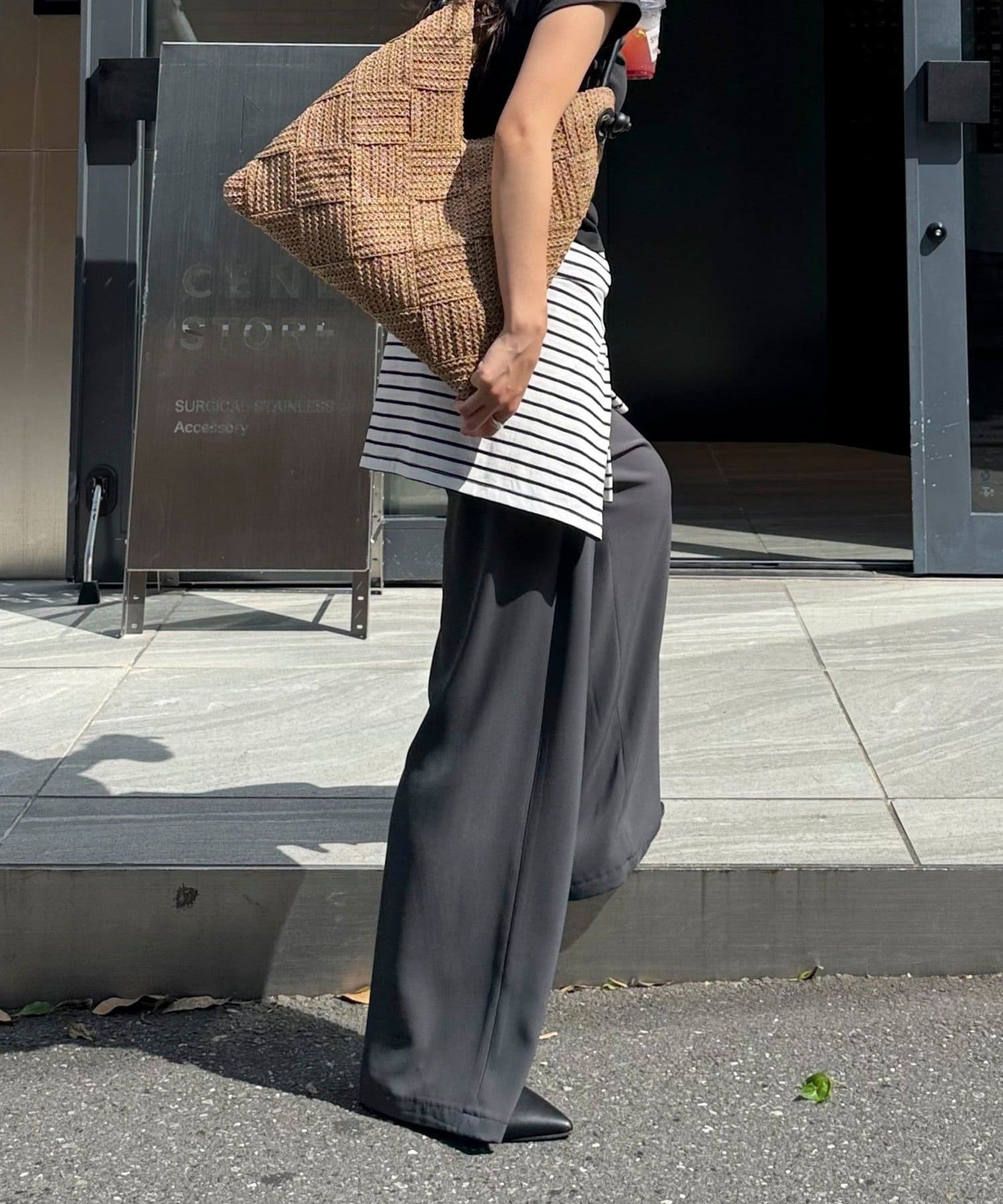 FREDY & GLOSTER(フレディ アンド グロスター) 【4サイズ展開/リピーター続出！】とろみツイルストレートイージーパンツ