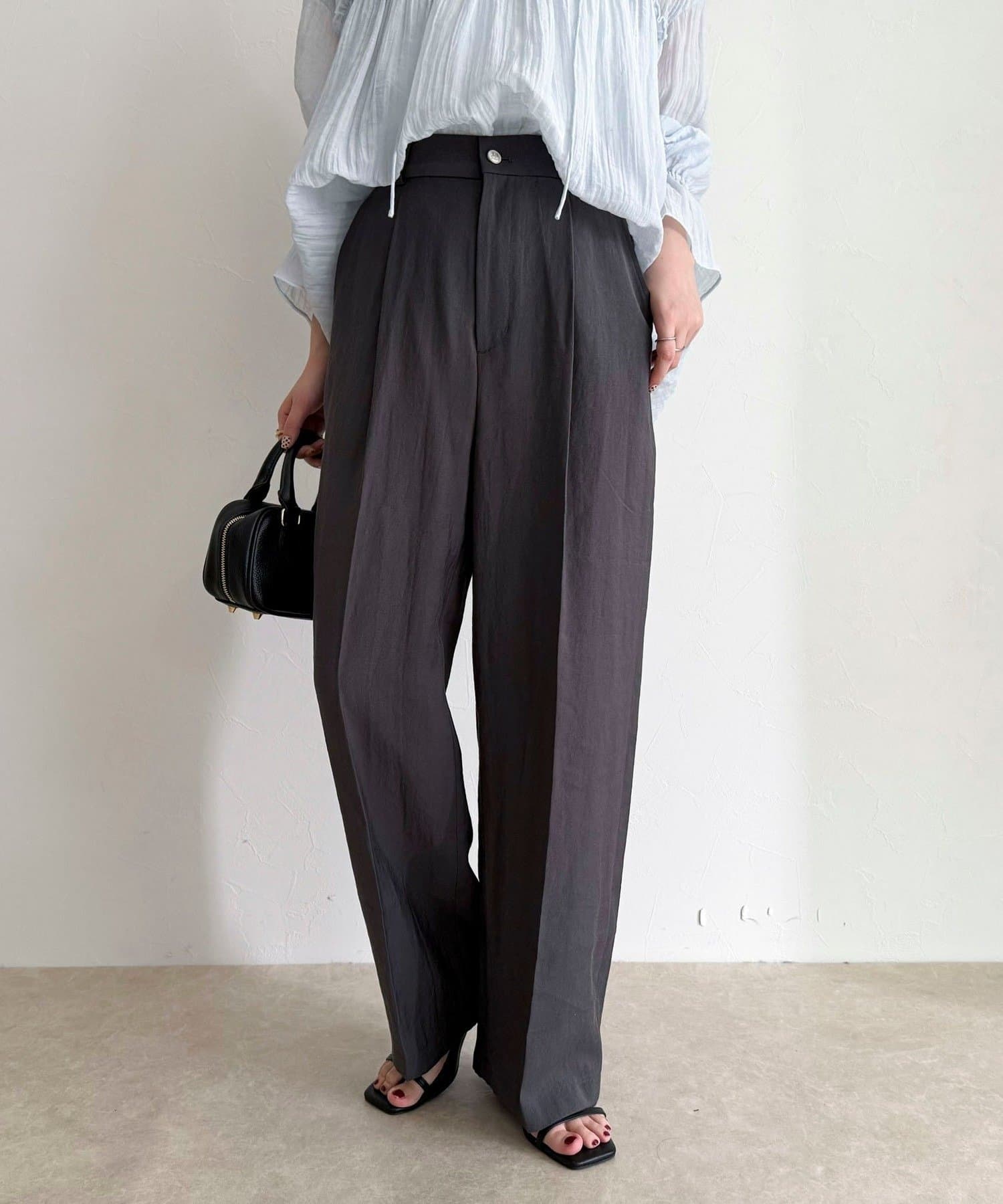 FREDY & GLOSTER(フレディ アンド グロスター) 接触冷感イージースラックス