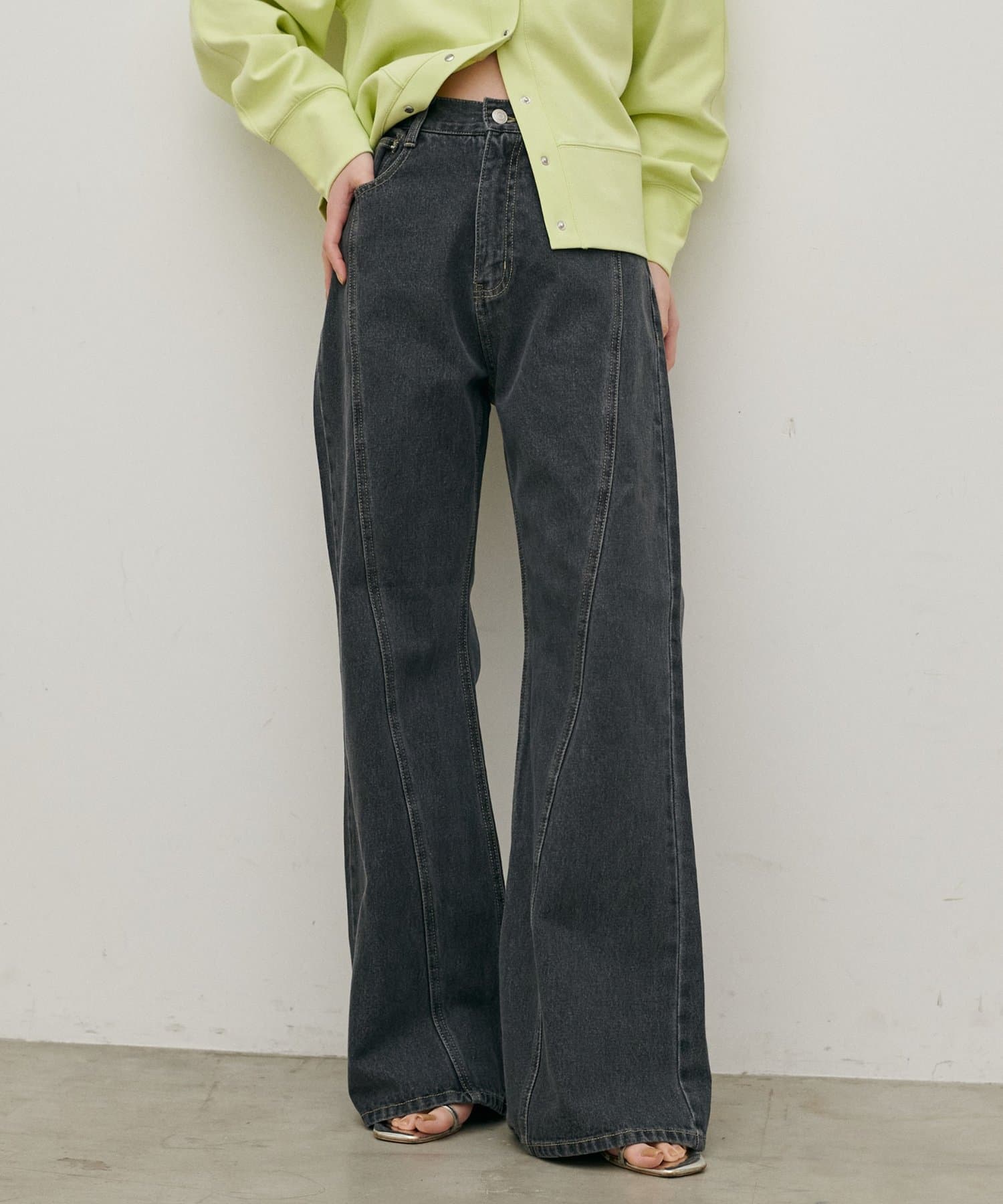 LARUTA(ラルータ) デニムシームフレアパンツ