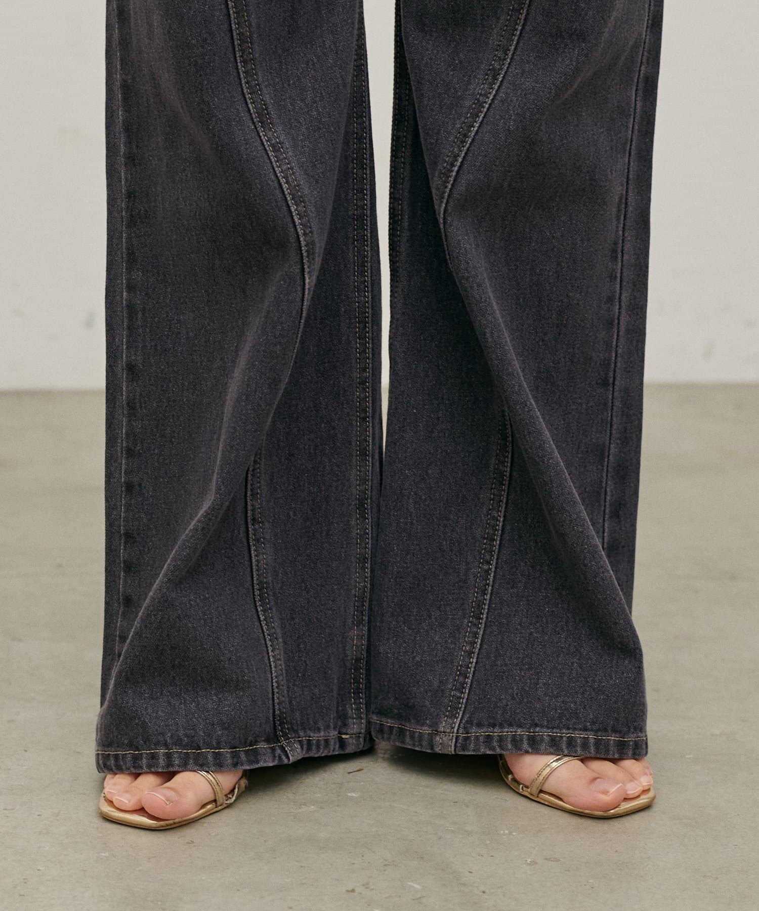 LARUTA(ラルータ) デニムシームフレアパンツ