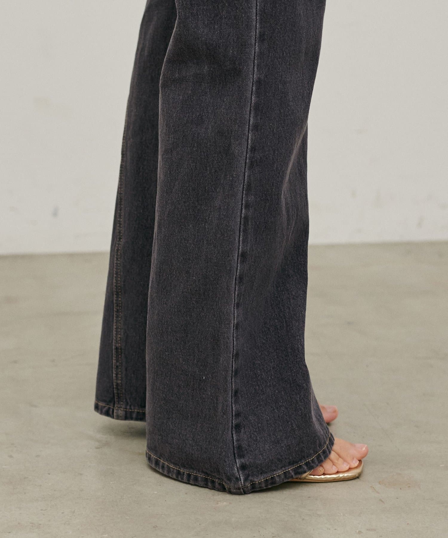 LARUTA(ラルータ) デニムシームフレアパンツ