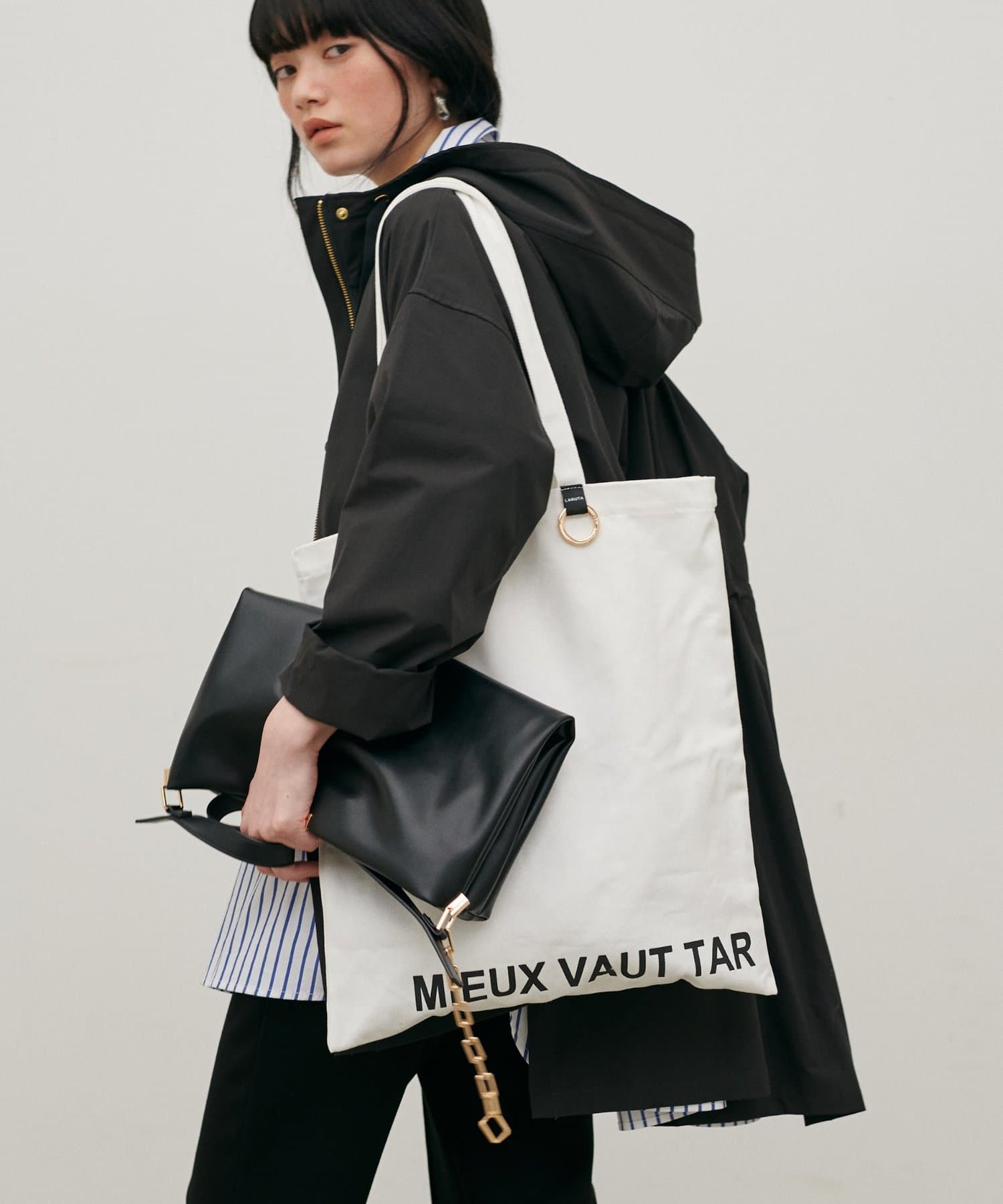 LARUTA(ラルータ) キーリング付きロゴトートバッグ