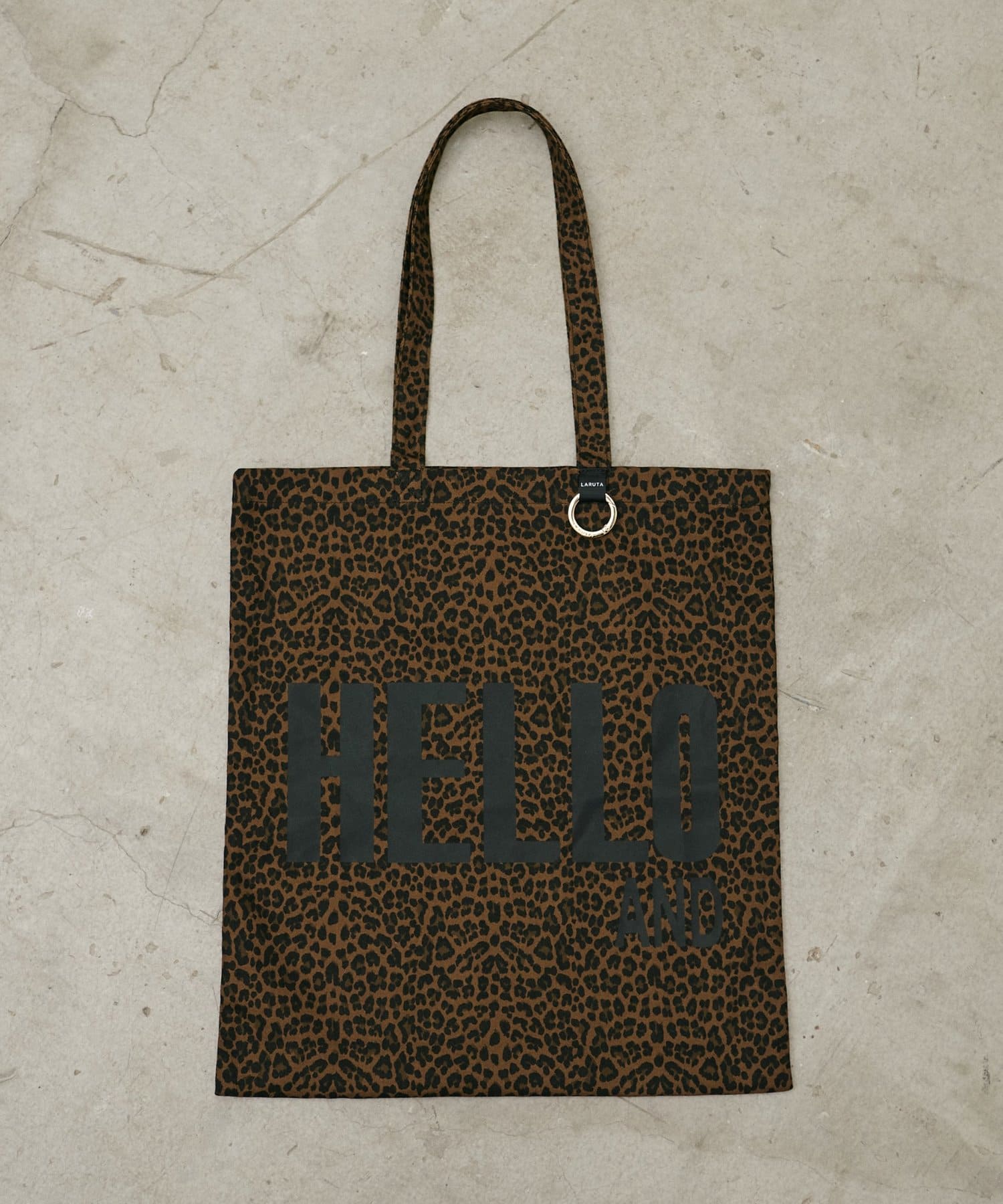 LARUTA(ラルータ) キーリング付きロゴトートバッグ