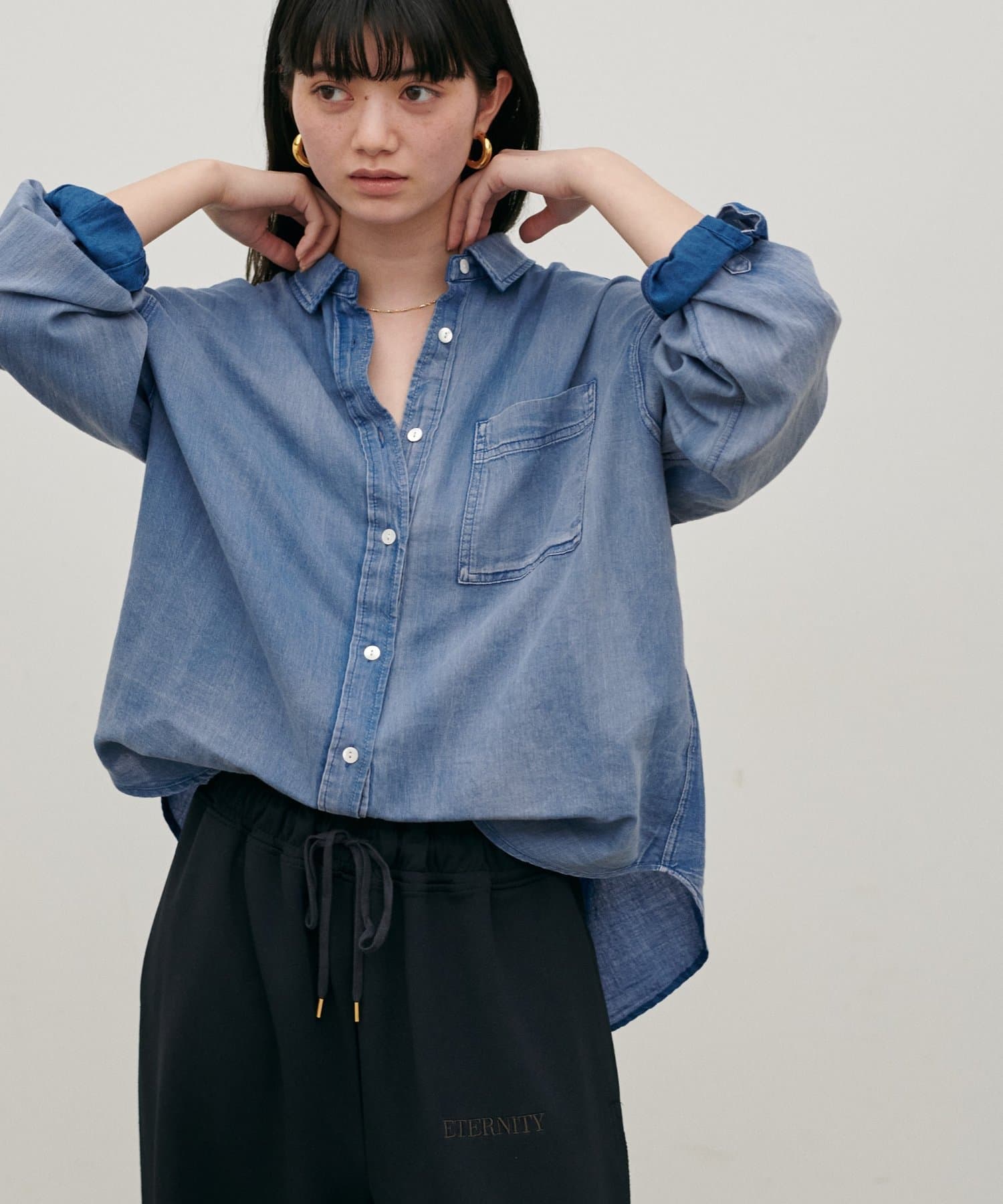 LARUTA(ラルータ) 【夏も着れるデニム】デニム風加工シャツ