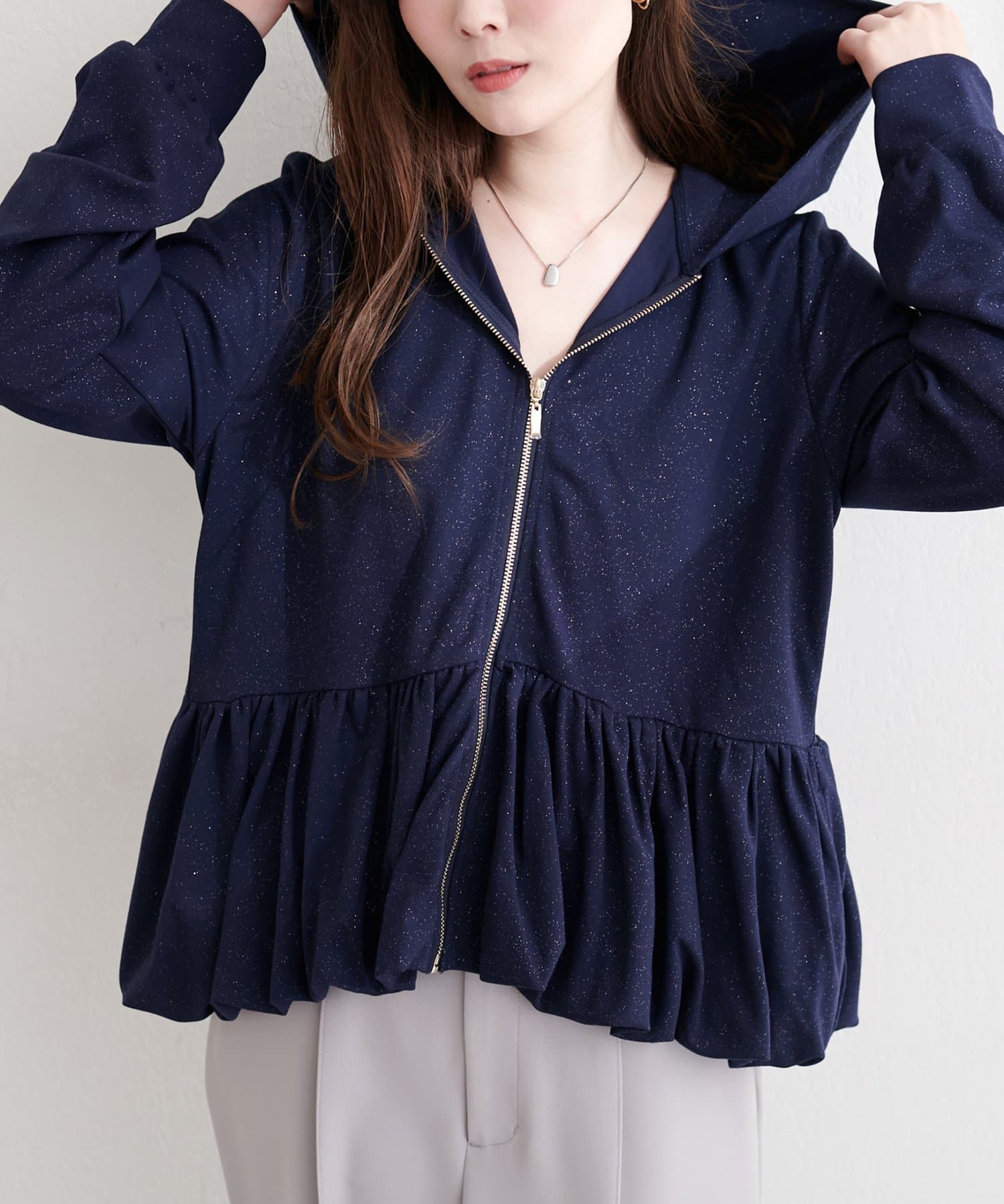 natural couture(ナチュラルクチュール) ペプラムラメパーカー