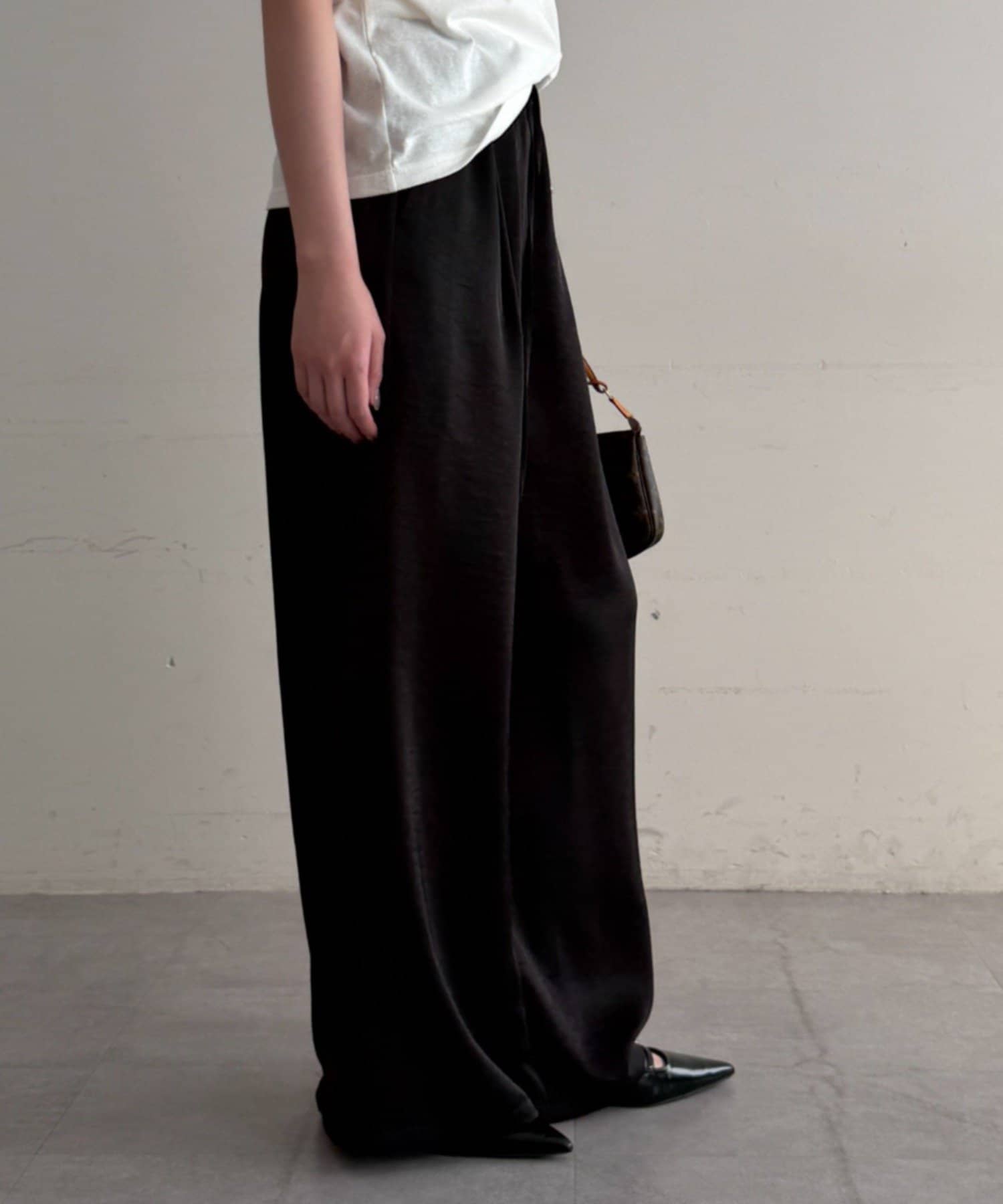 LOUNGEDRESS(ラウンジドレス) サテンワイドイージーパンツ