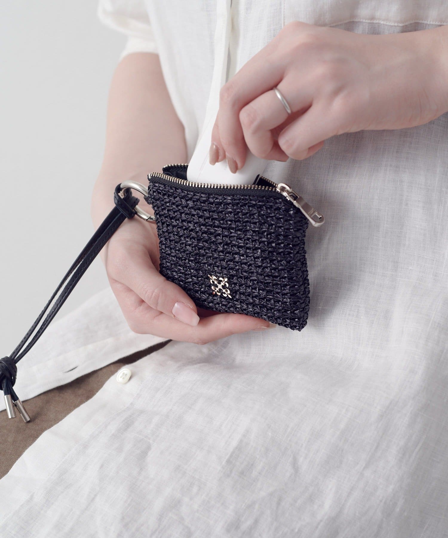 russet(ラシット) ナイロンラフィアスクエアマルチケース